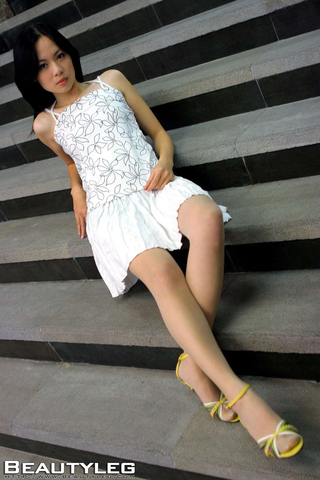 [BeautyLeg] No.048 孟瑶 在现浏览第8张
