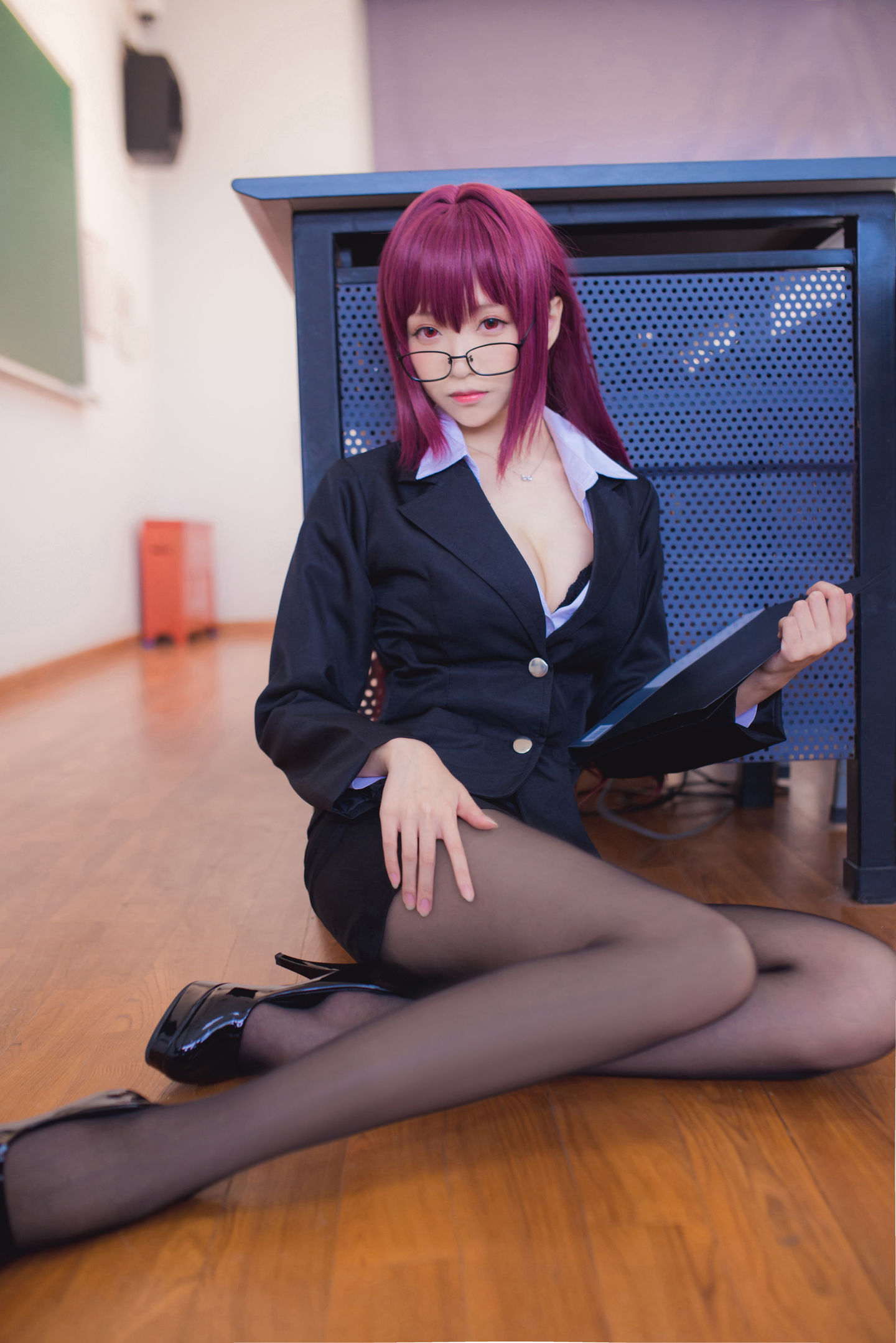 [COS福利] 长腿Coser青青子Js - 斯卡哈 教师第4张