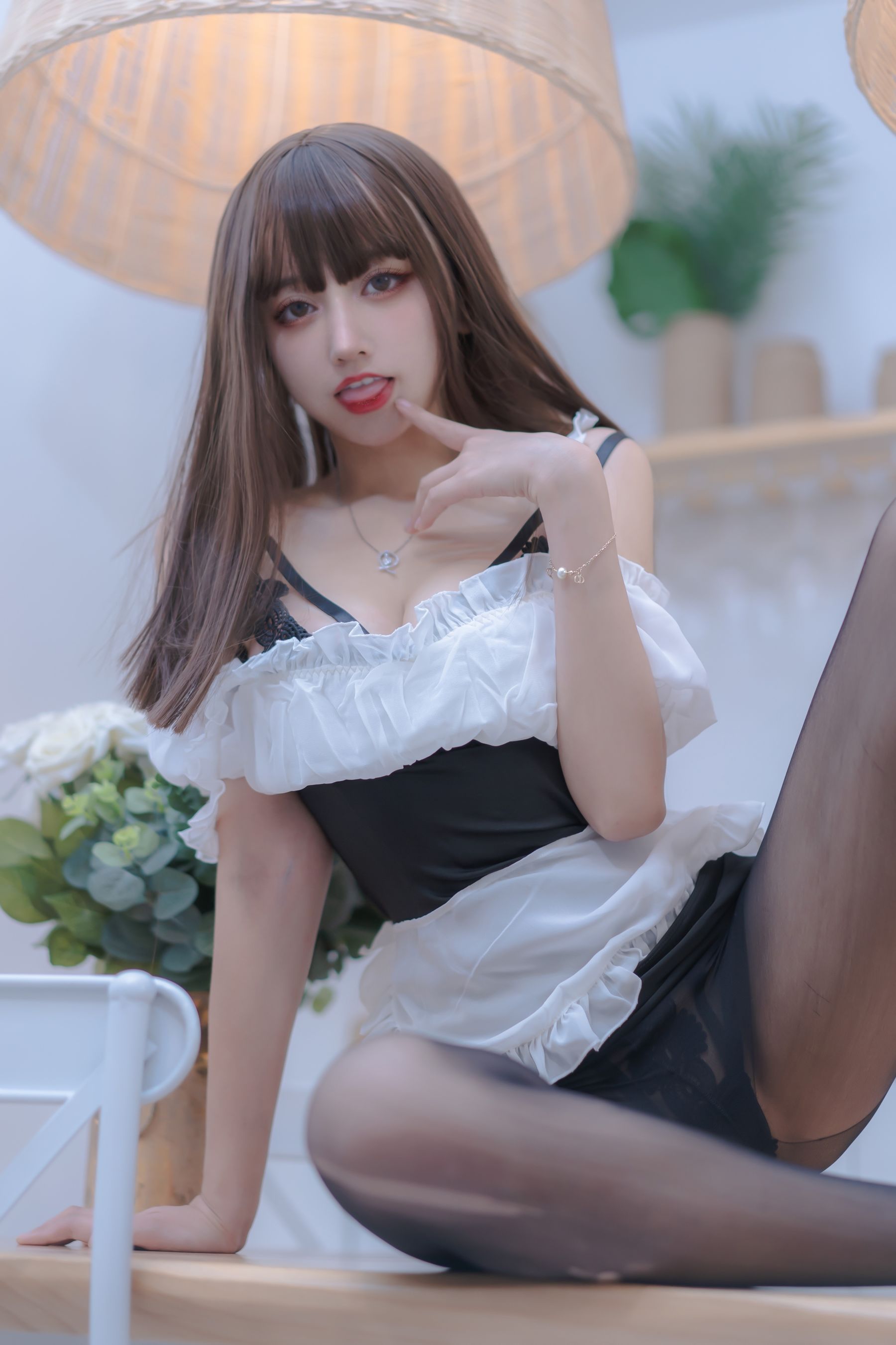 [福利COS] 斗鱼米线线sama写真 - 女仆使用手册第4张