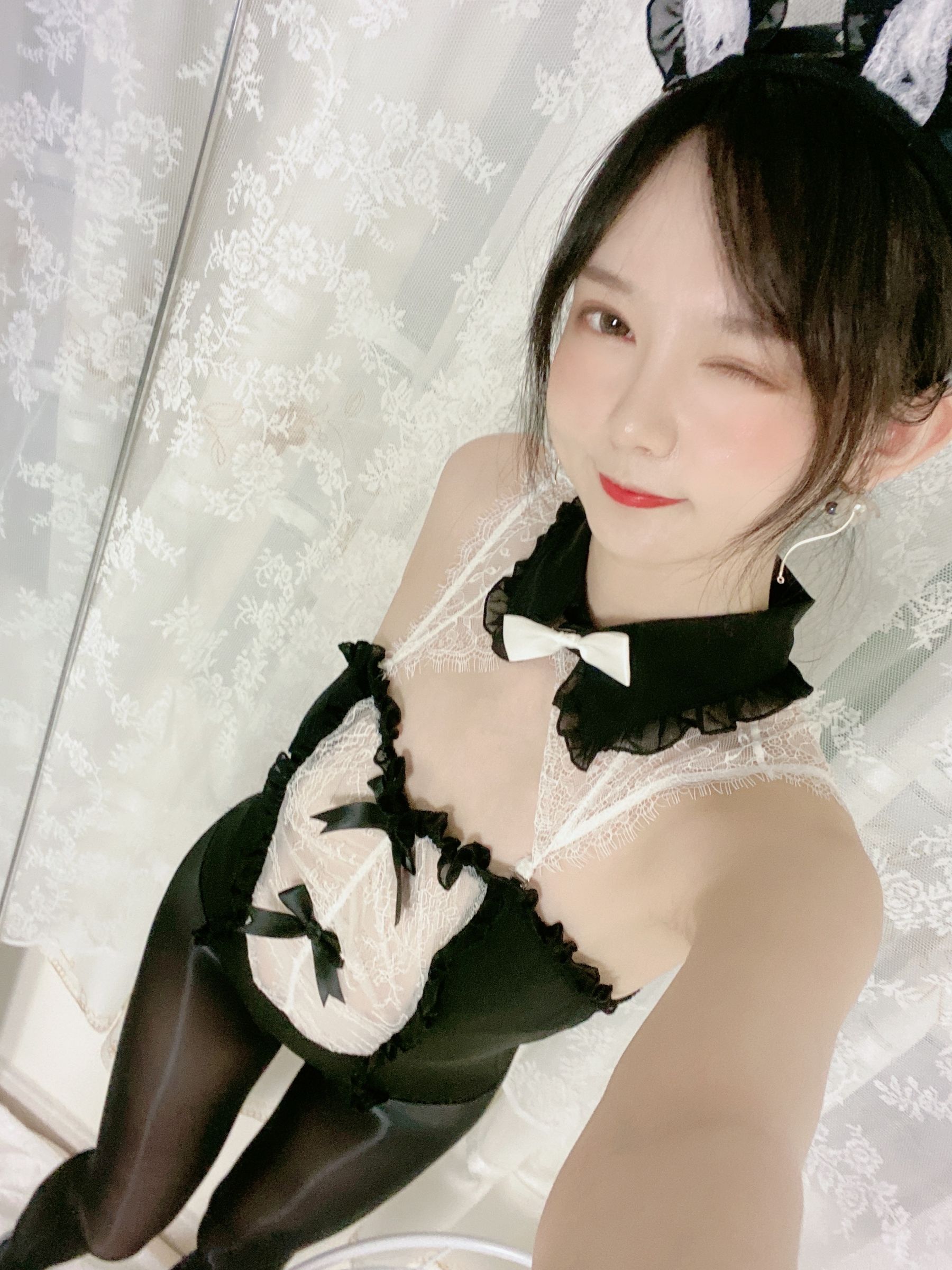 [福利COS] 51酱 - 油光袜第2张