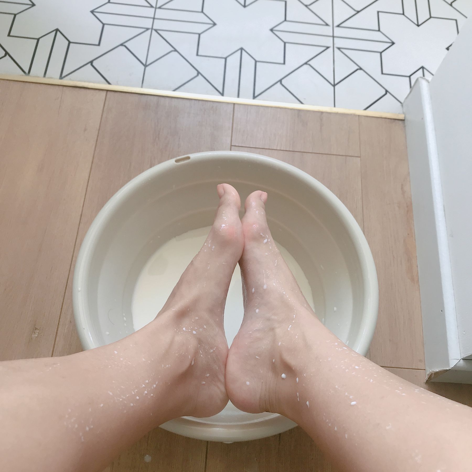 [福利COS] 安乔乔儿(Nia乔乔) No.001 牛奶洗脚第34张