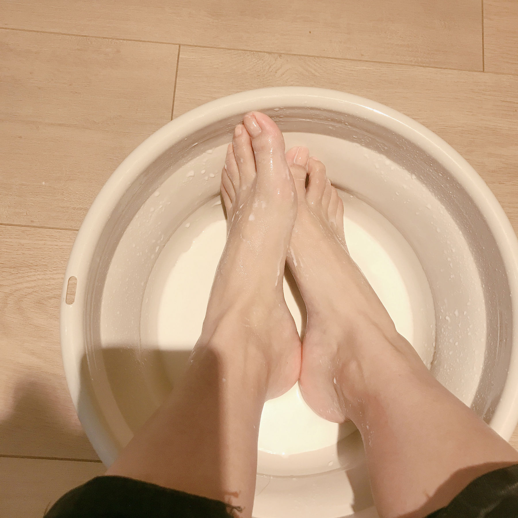 [福利COS] 安乔乔儿(Nia乔乔) No.001 牛奶洗脚第10张