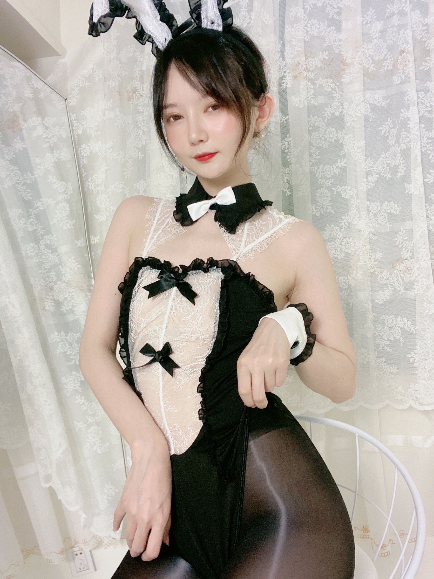 [福利COS] 51酱 - 油光袜第6张