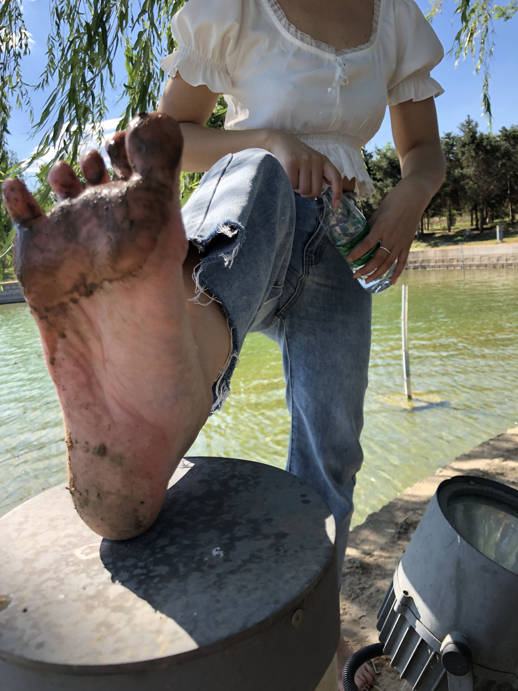 [福利COS] 安乔乔儿(Nia乔乔) No.007 乔乔脏脚底第23张