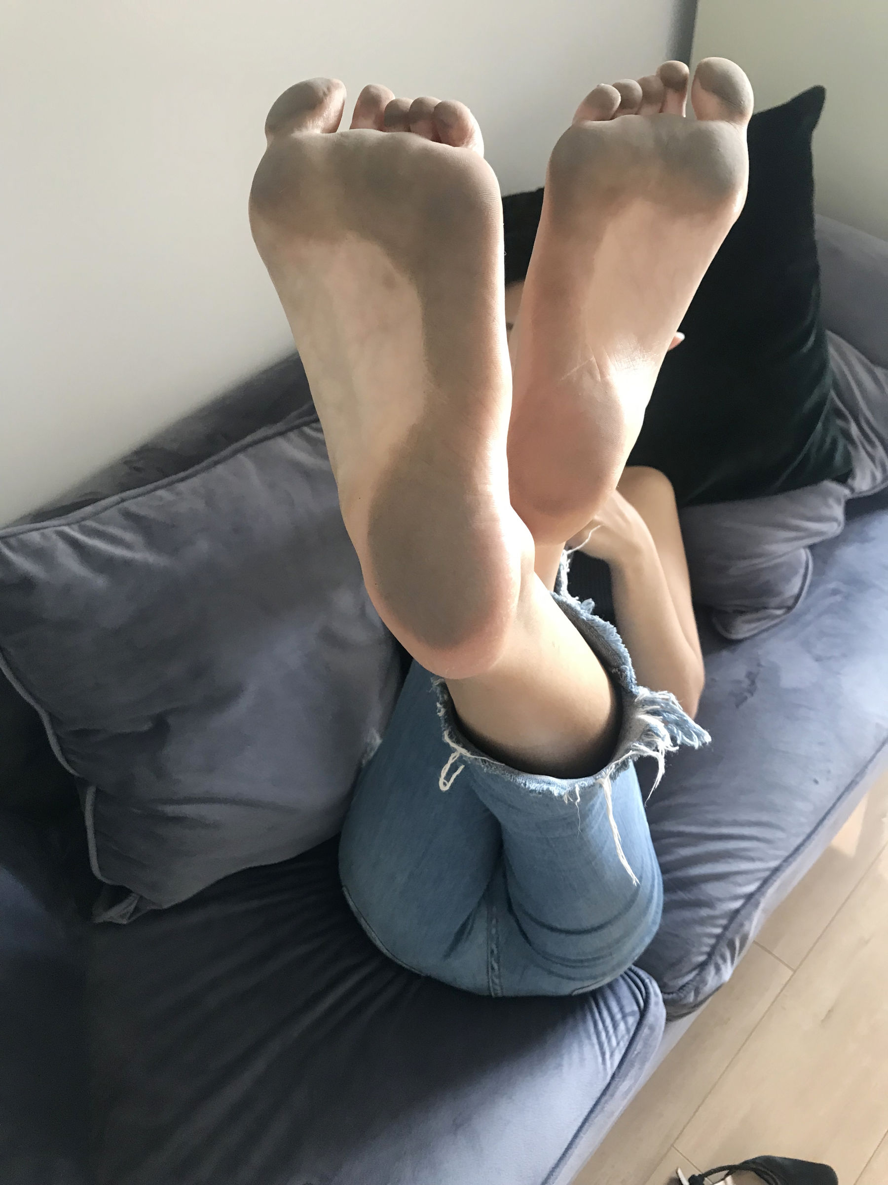 [福利COS] 安乔乔儿(Nia乔乔) No.015 脏脚踩鸡蛋第26张