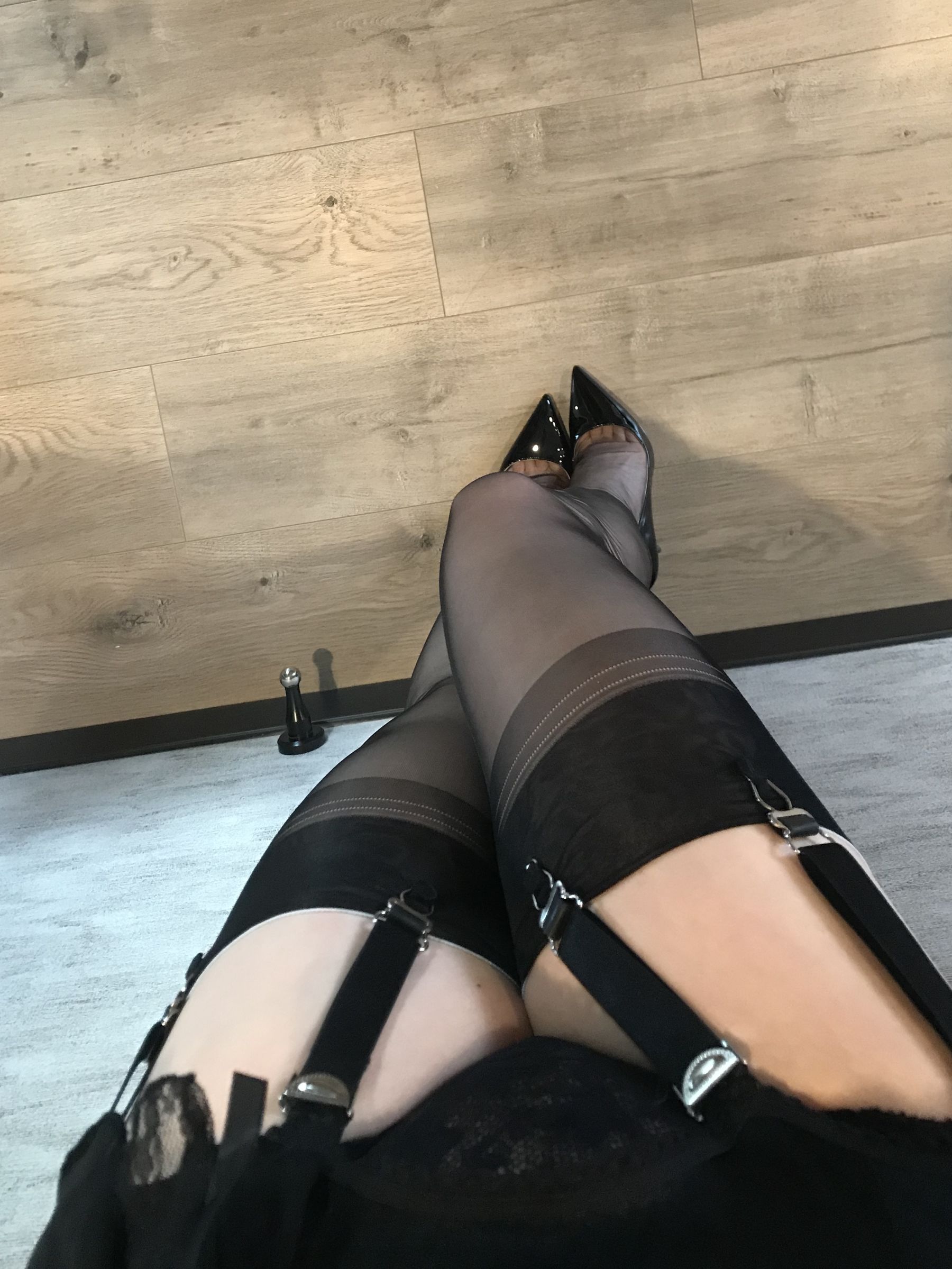 [福利COS] 丝足博主麋鹿_Monroe 2020.05.28 情趣自拍第5张