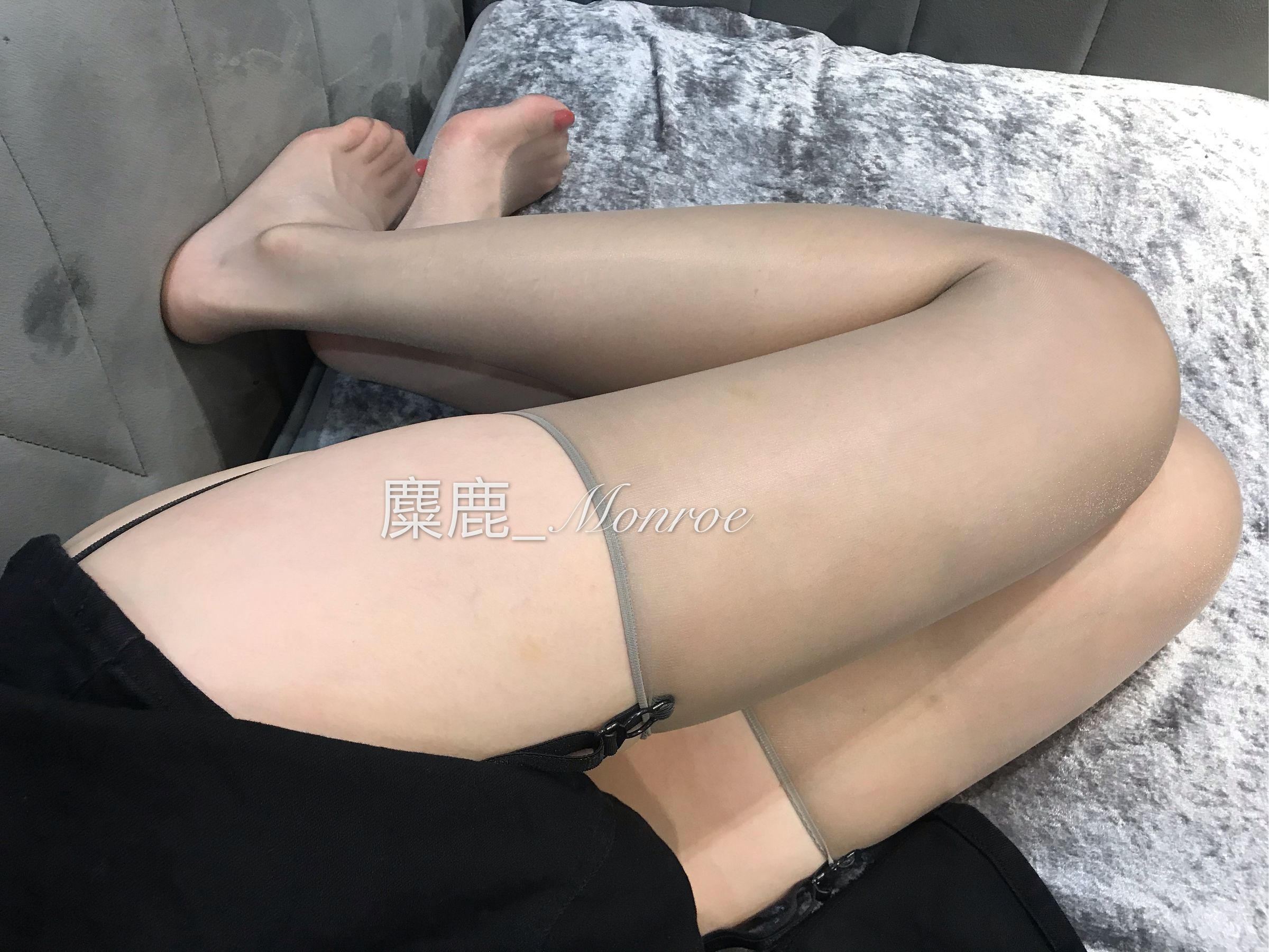 [福利COS] 丝足博主麋鹿_Monroe 2020.06.10 看看美腿第7张