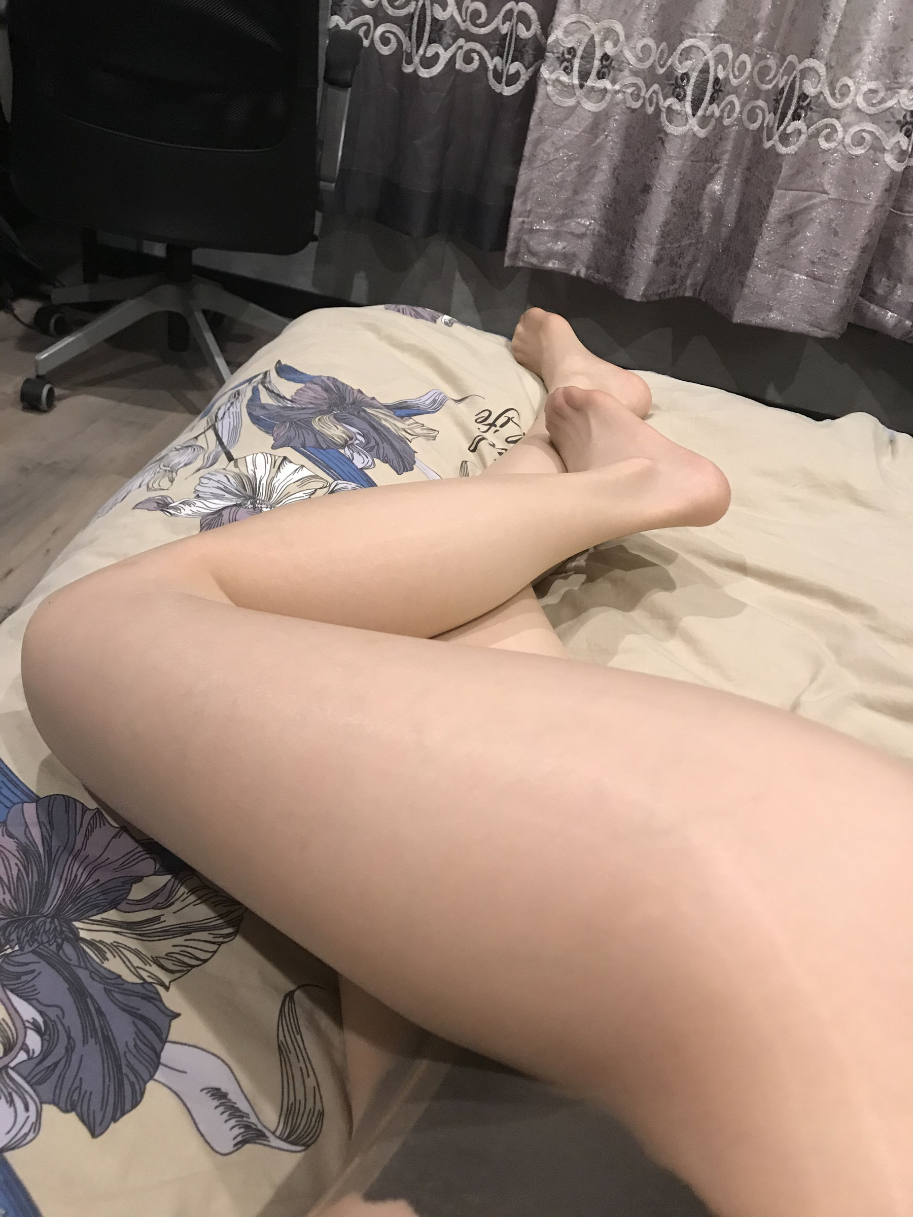 [福利COS] 丝足博主麋鹿_Monroe 2020.04.15 蜜臀丝秀第11张