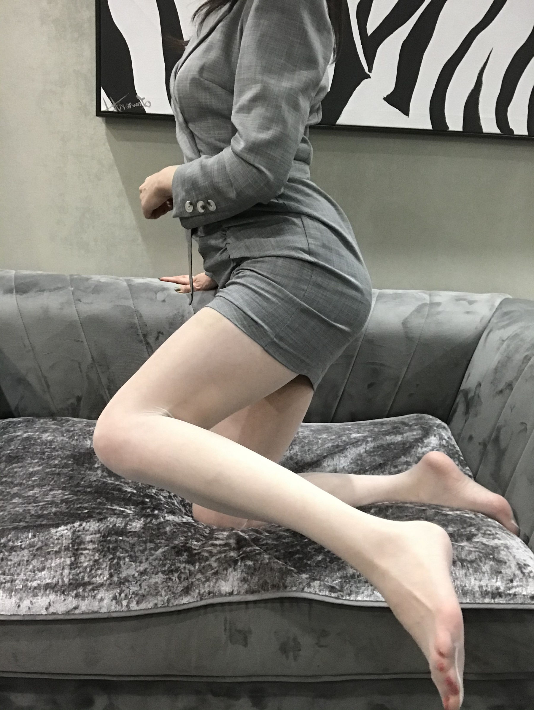 [福利COS] 丝足博主麋鹿_Monroe 2020.04.20 红高黑丝第31张