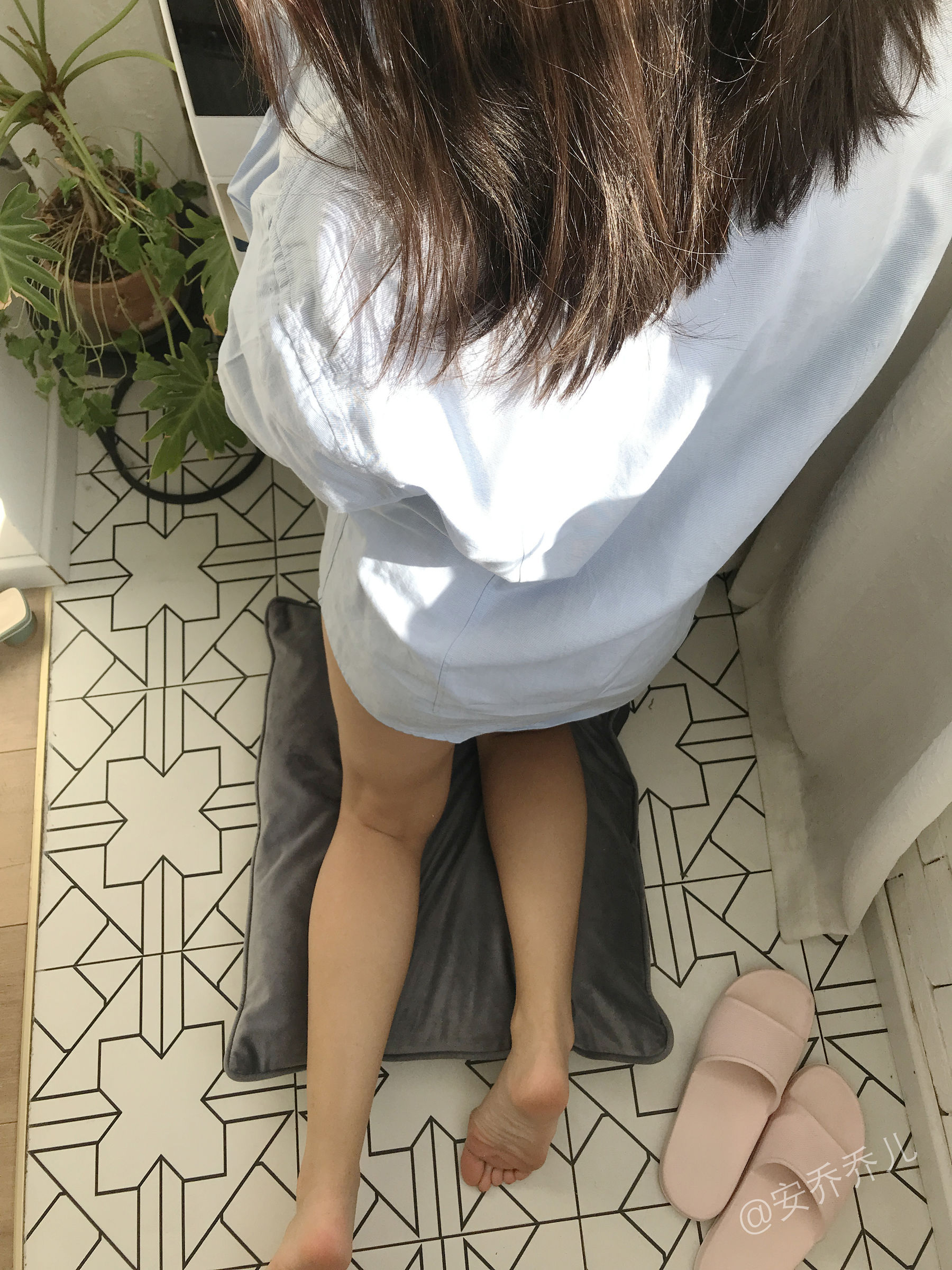 [福利COS] 安乔乔儿(Nia乔乔) No.016 阳台洗衣房第21张