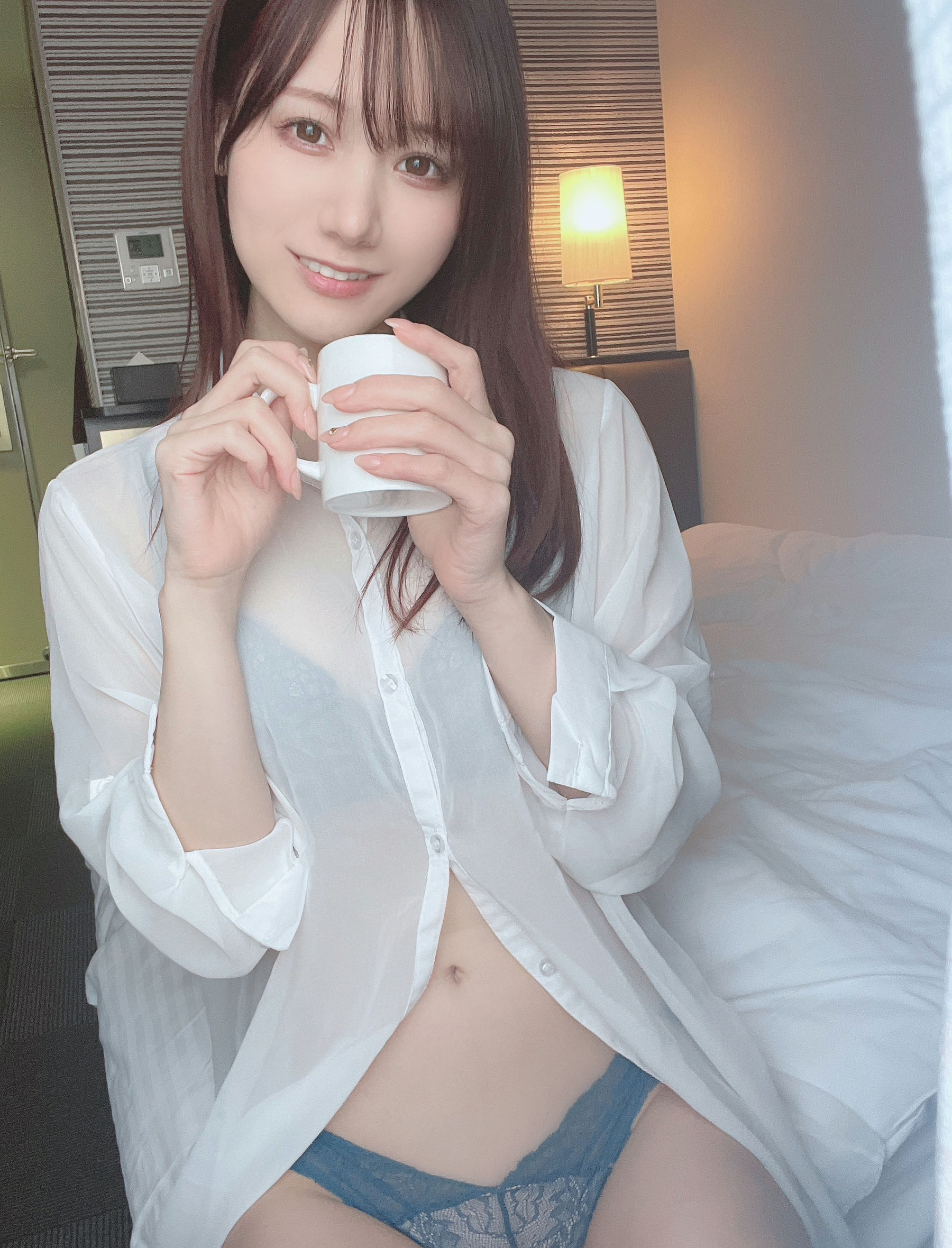 [福利COS] 日本甜美COSERけんけん[fantia] 20220128-透けシャツ×ランジェリー第1张