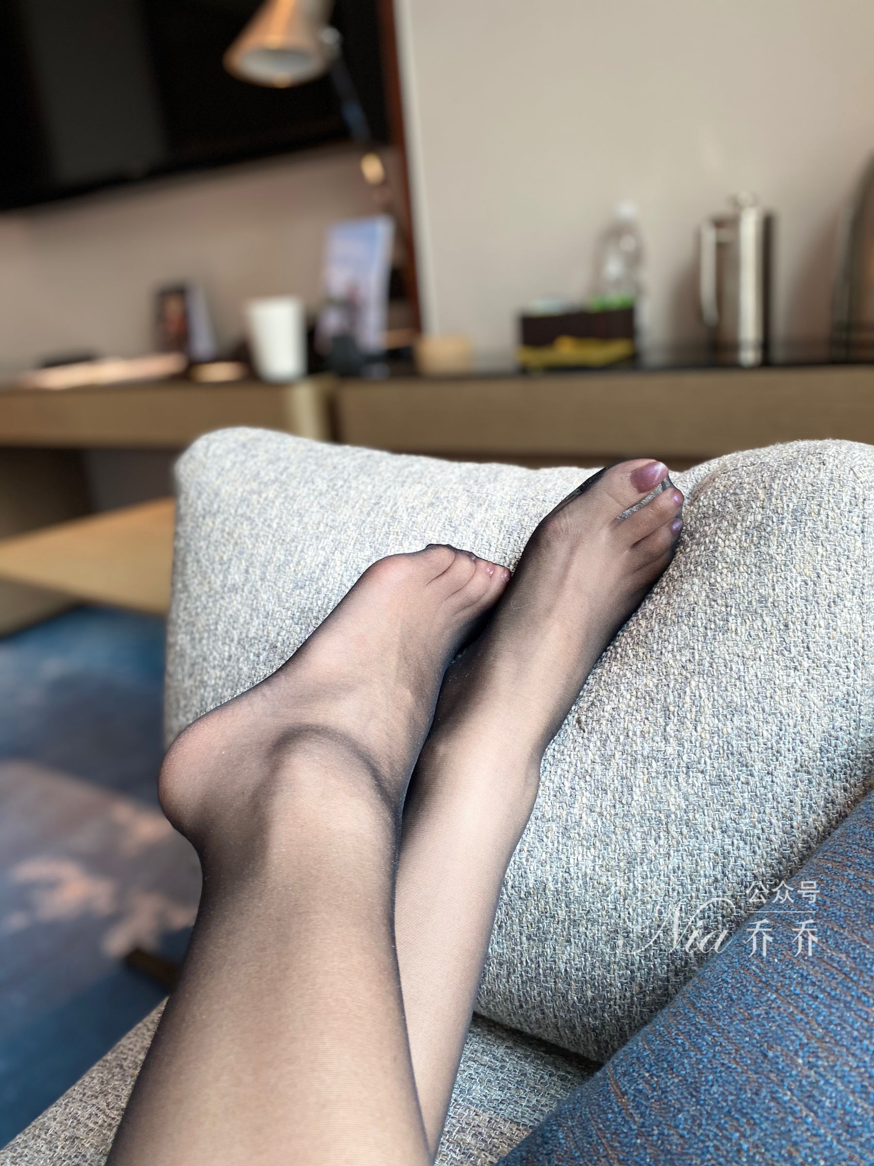 [福利COS] 安乔乔儿(Nia乔乔) 微密圈黑丝美腿写真合集第35张