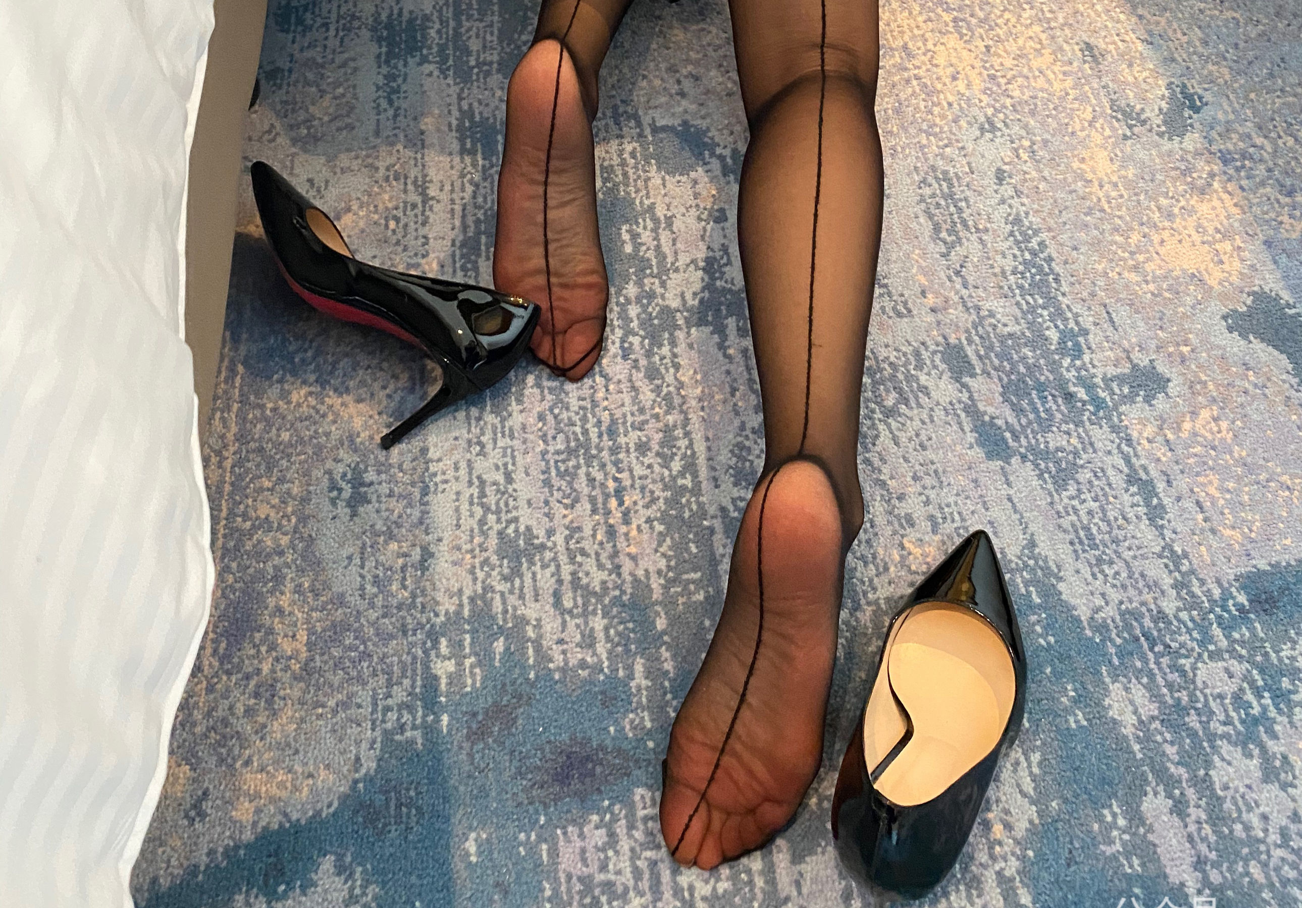 [福利COS] 安乔乔儿(Nia乔乔) 微密圈黑丝美腿写真合集第8张