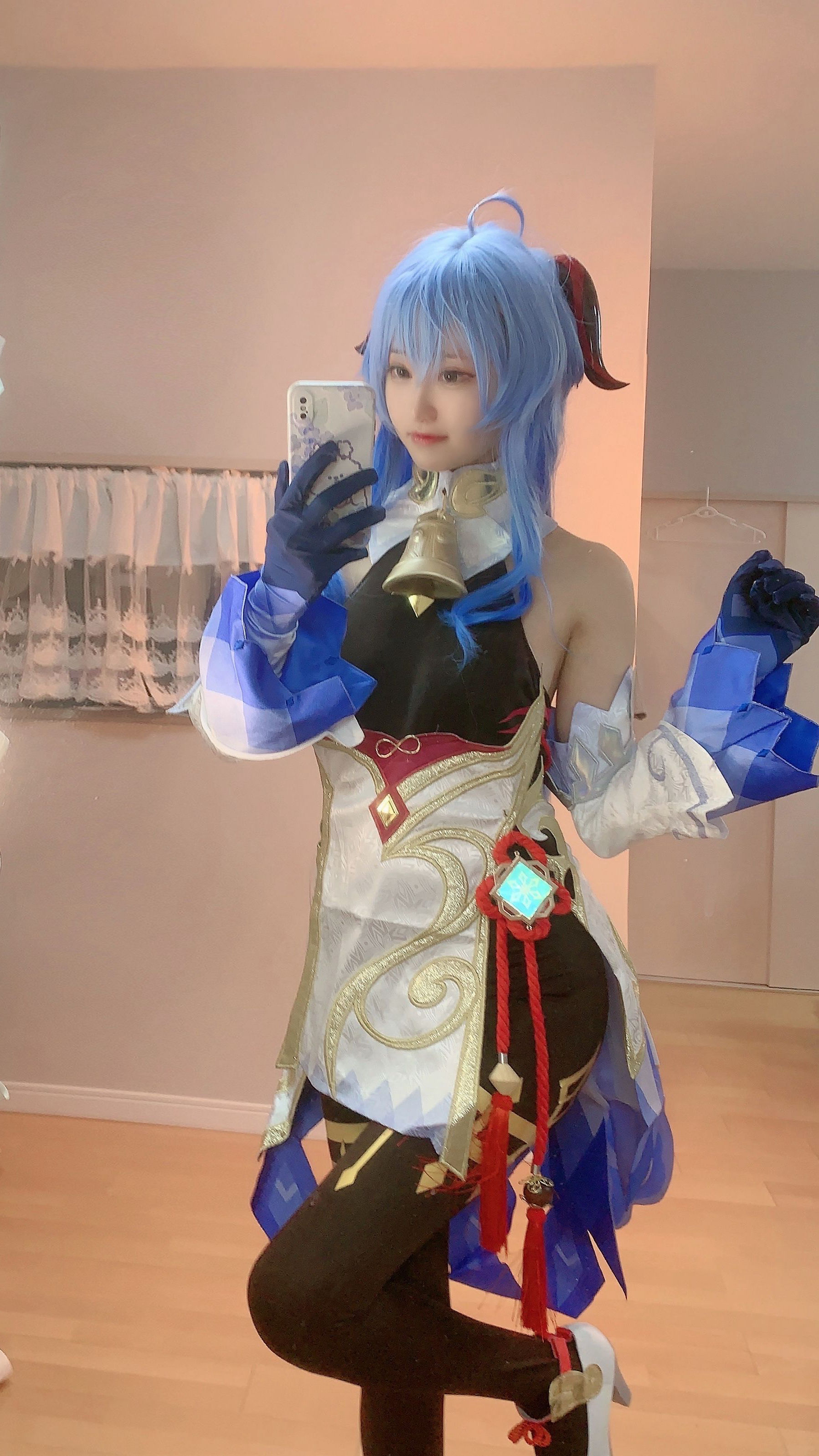 [福利COS] 千阳(ちよ) - 甘雨对镜拍第2张