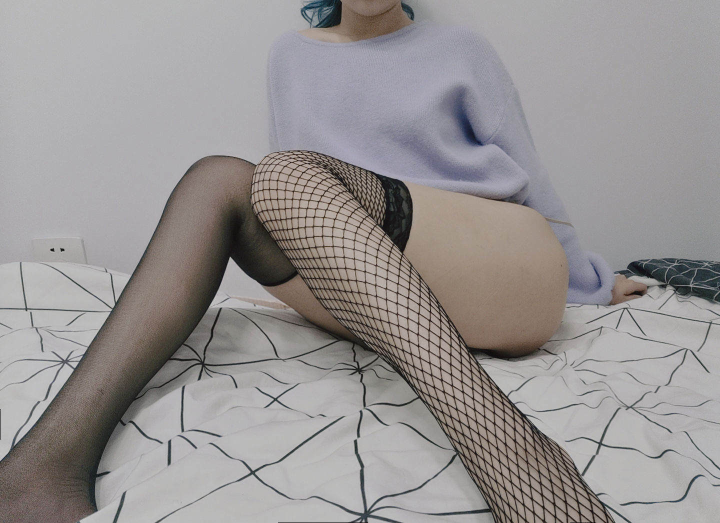 [福利COS] eloise软软 - 双拼丝袜第5张