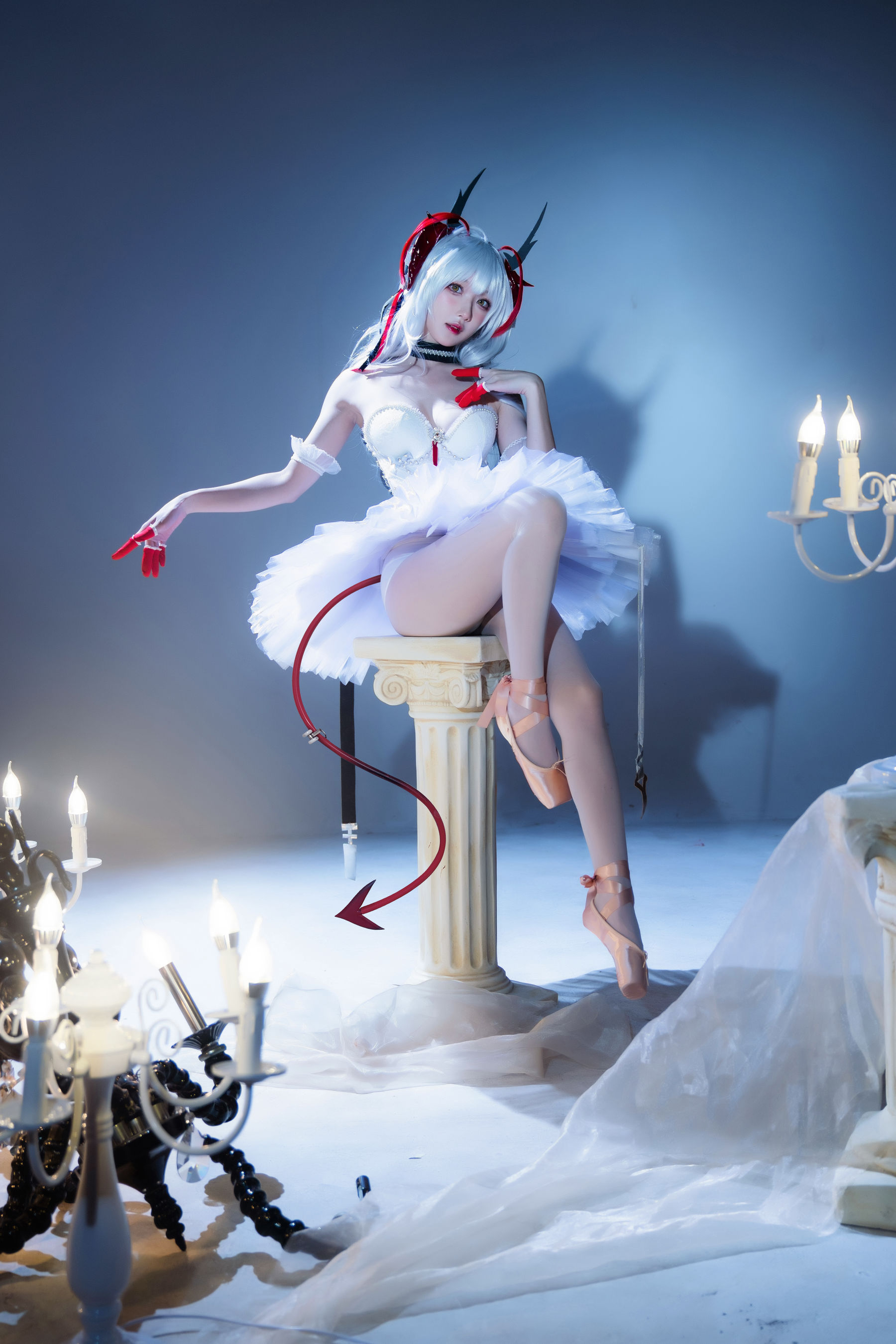 [福利COS] 动漫博主阿包也是兔娘 - 明日方舟 芭蕾第8张