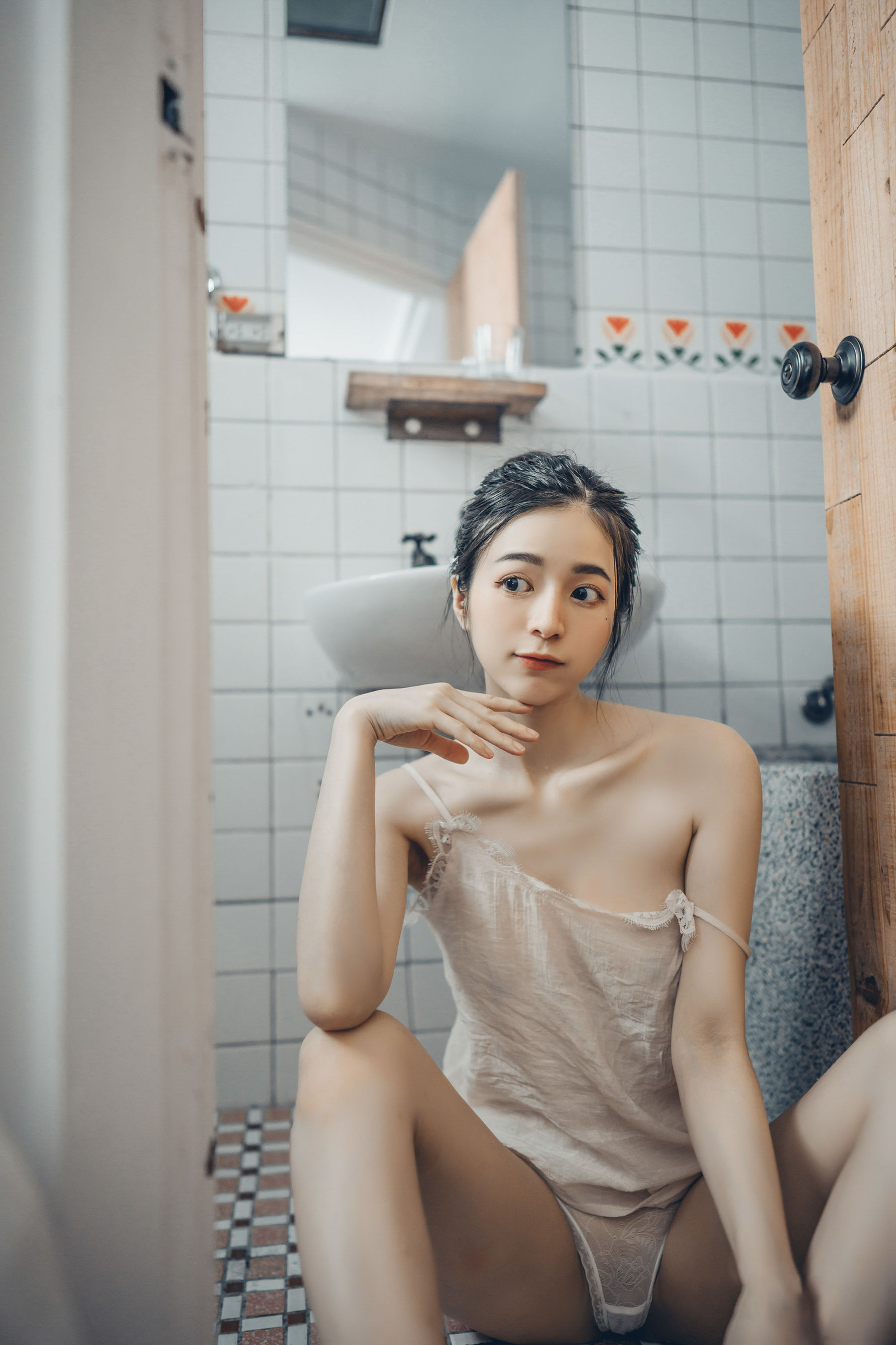 [福利COS] 辰辰 - 浴室里的天使第10张