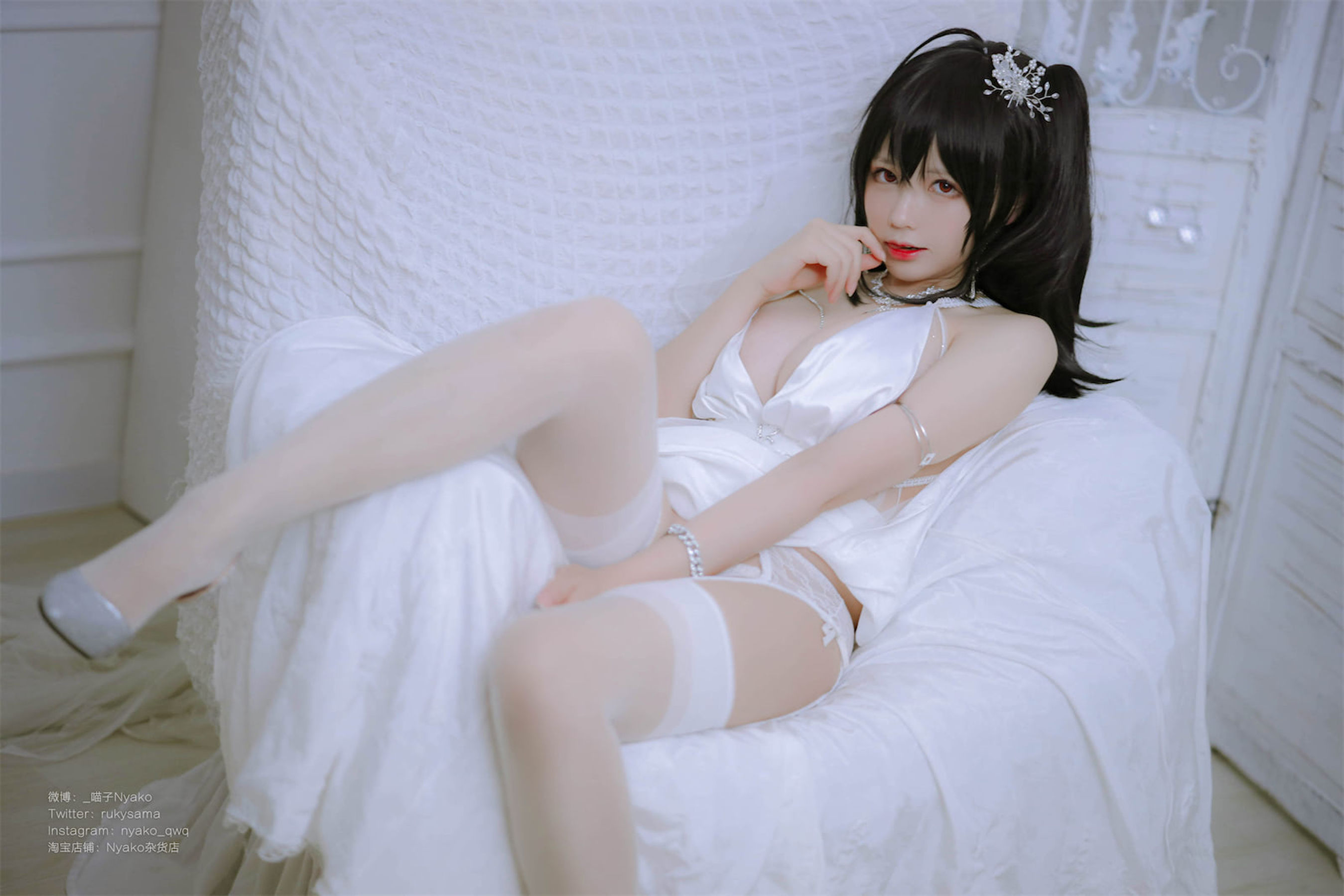 [福利COS] 萌妹子Nyako喵子 - 大凤纯白婚纱第21张