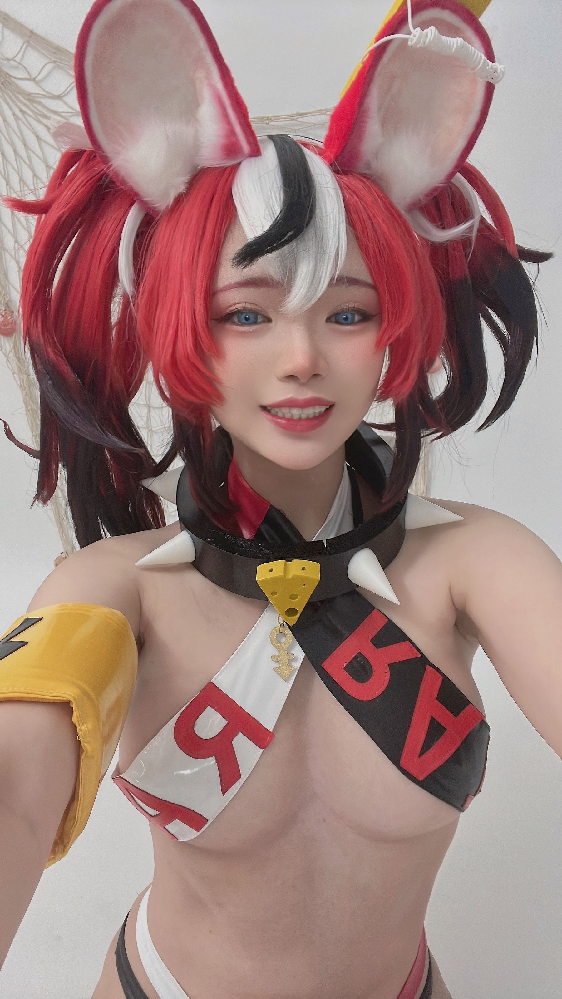 [福利COS] ZinieQ - Hakos Baelz Pole Dancing第14张