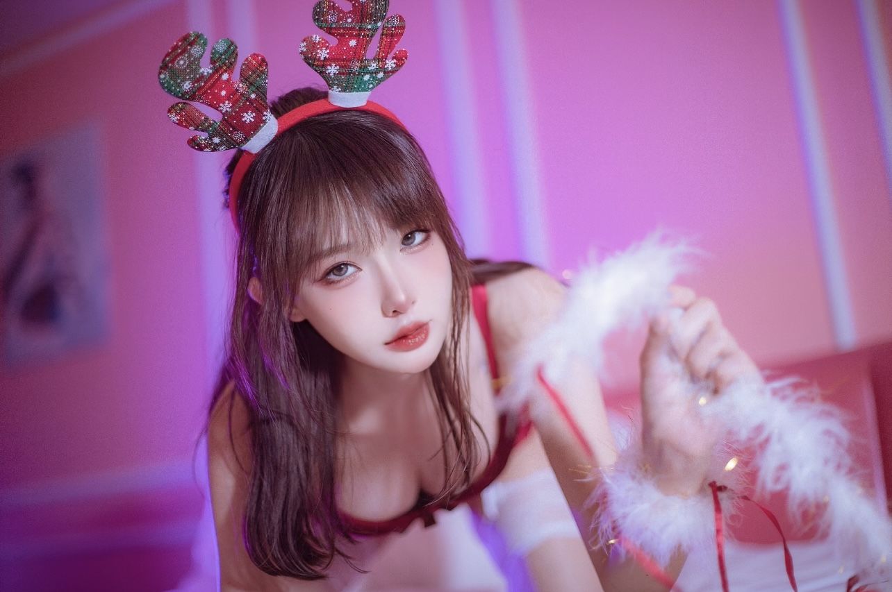 [福利COS] 余多多Dudu - 圣诞特辑写真第9张