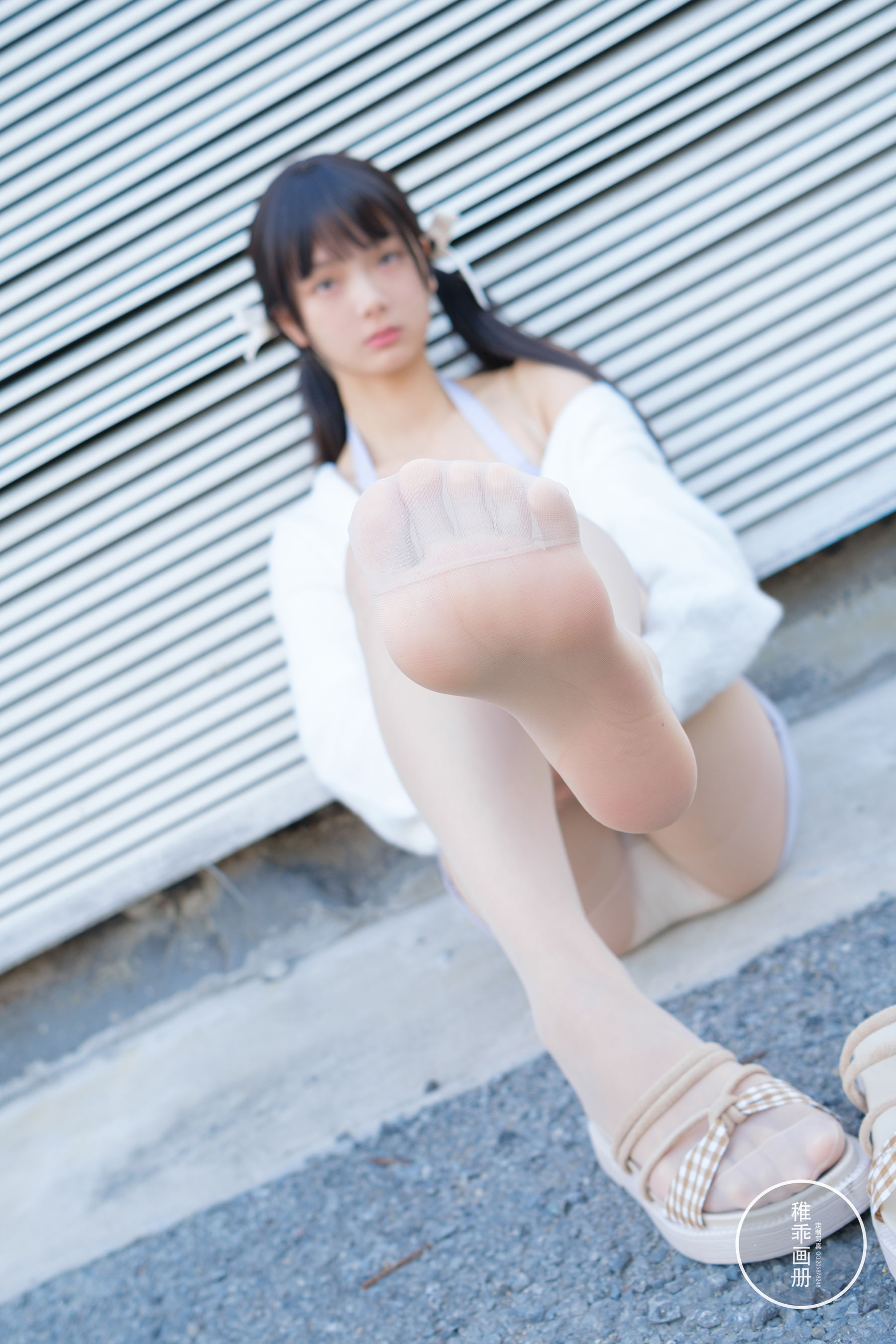 [福利COS] 柴系小乖(稚乖画册) - 夜夜 天台停车场肉丝 Lolita第5张