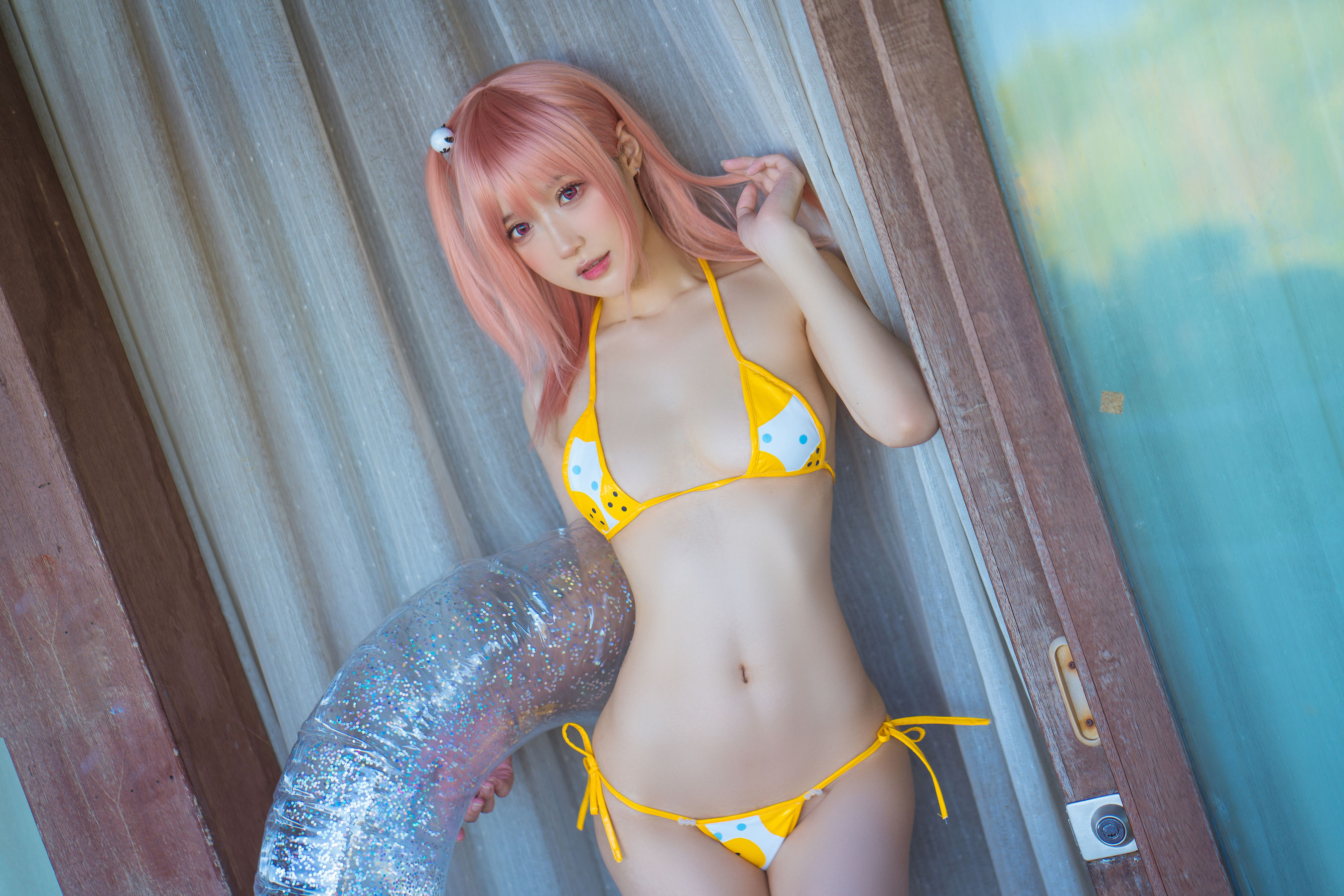 [福利COS] 动漫博主阿包也是兔娘 - 生或死联动 碧蓝航线 穗香泳装第4张