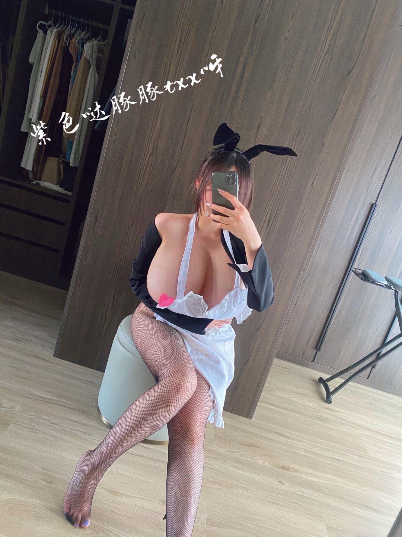 [福利COS] 女主播童小芯 微信朋友圈系列视图合集第13张