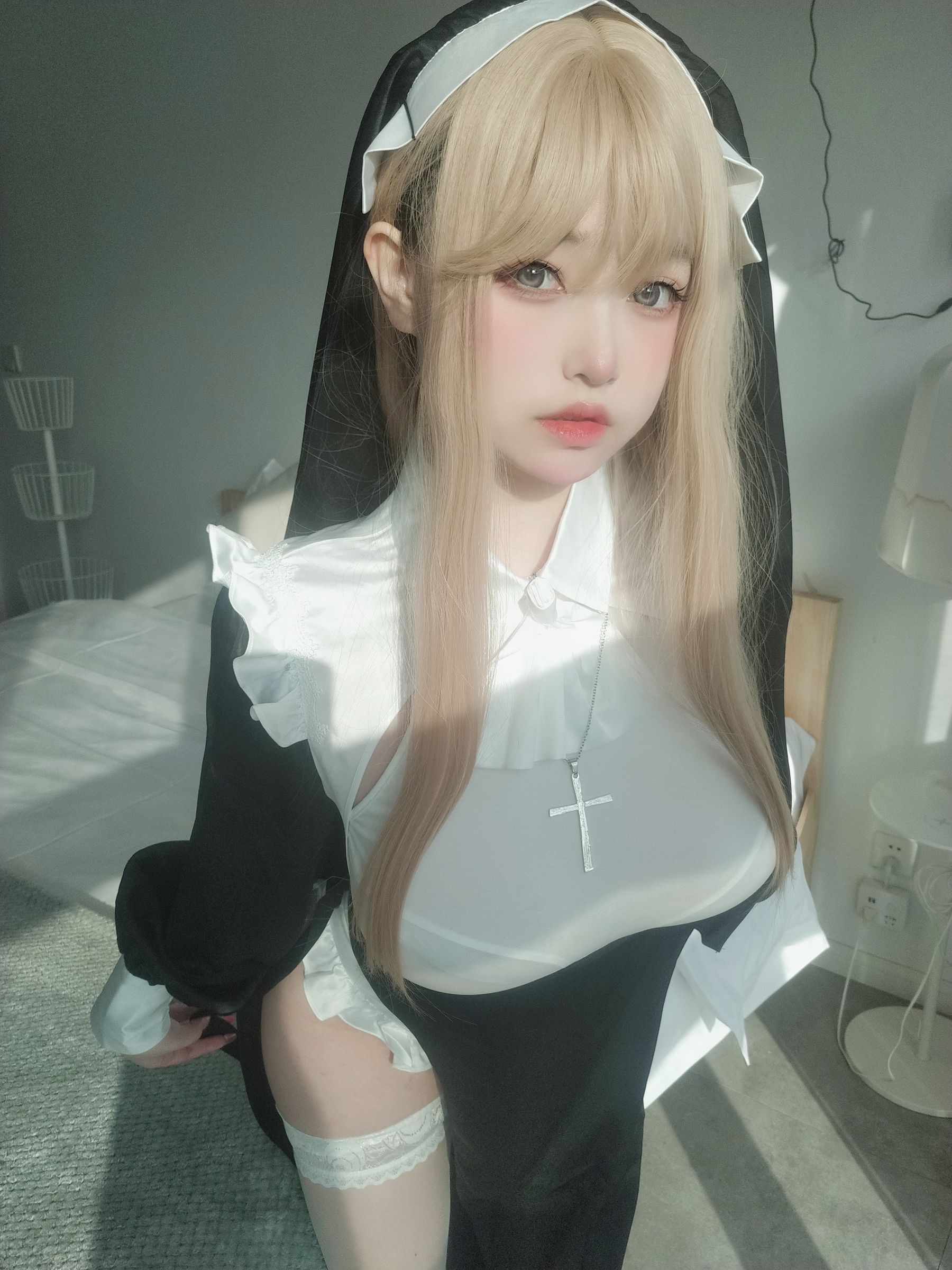 [福利COS] 女主K - 修女第9张
