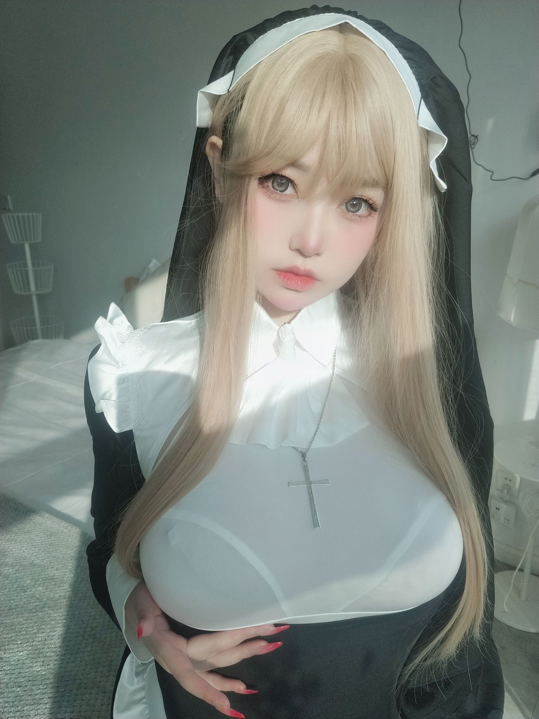 [福利COS] 女主K - 修女第10张