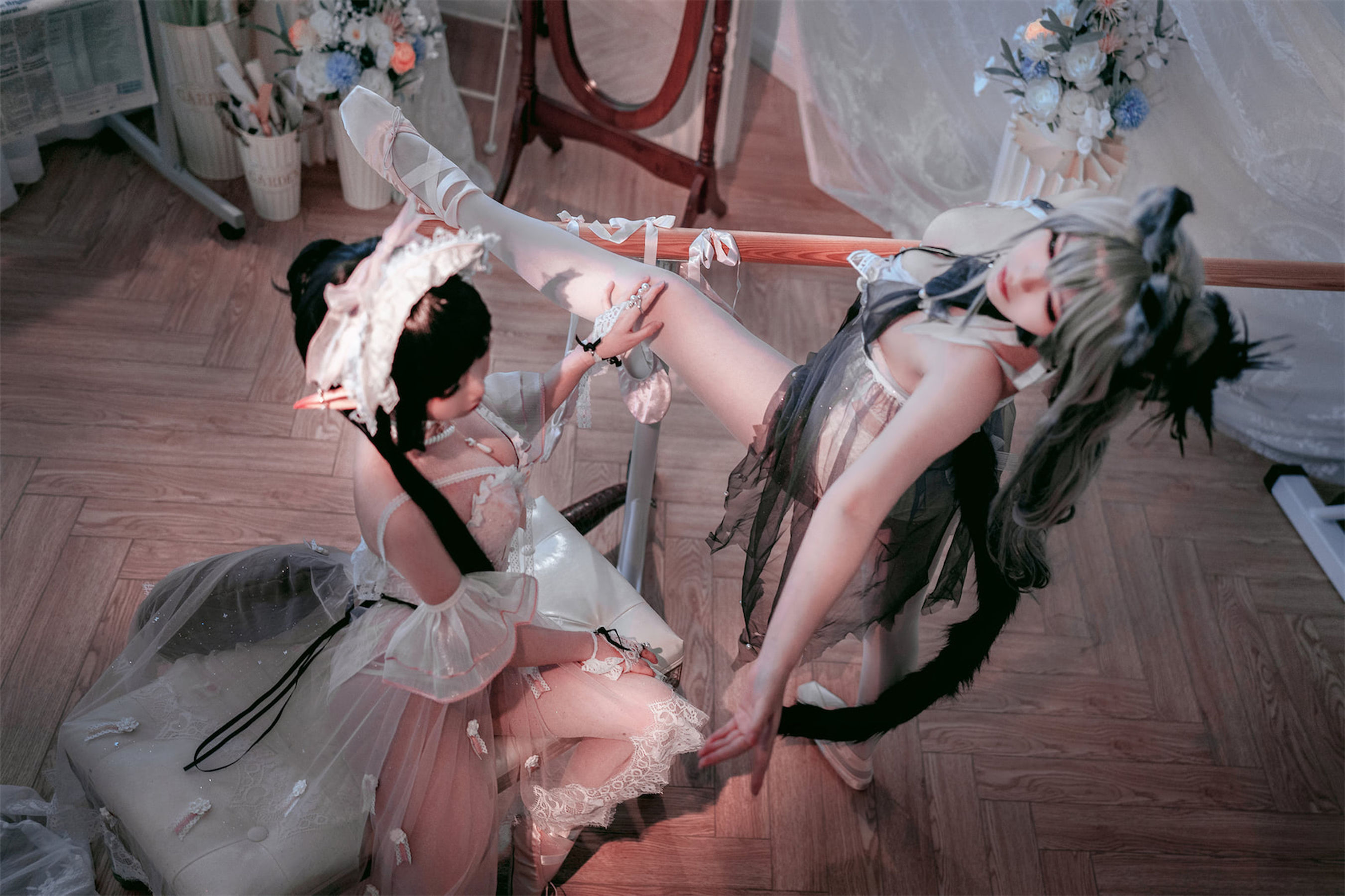 [福利COS] 可爱人气Coser面饼仙儿&amp;amp;半半子 - Arknights 黑x森蚺バレエ第2张