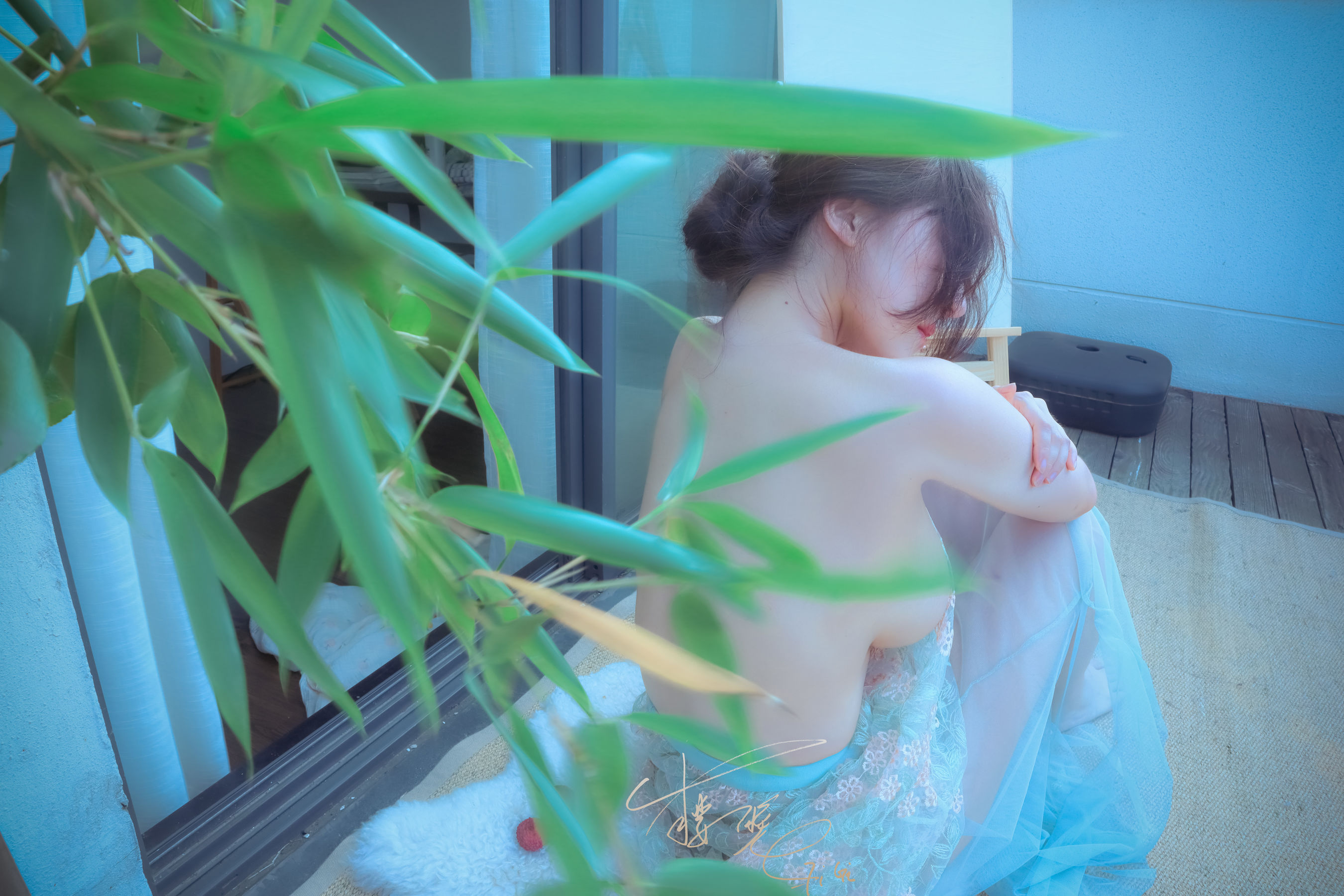 [福利COS] 网络红人樱晚gigi - 夏末未至第1张