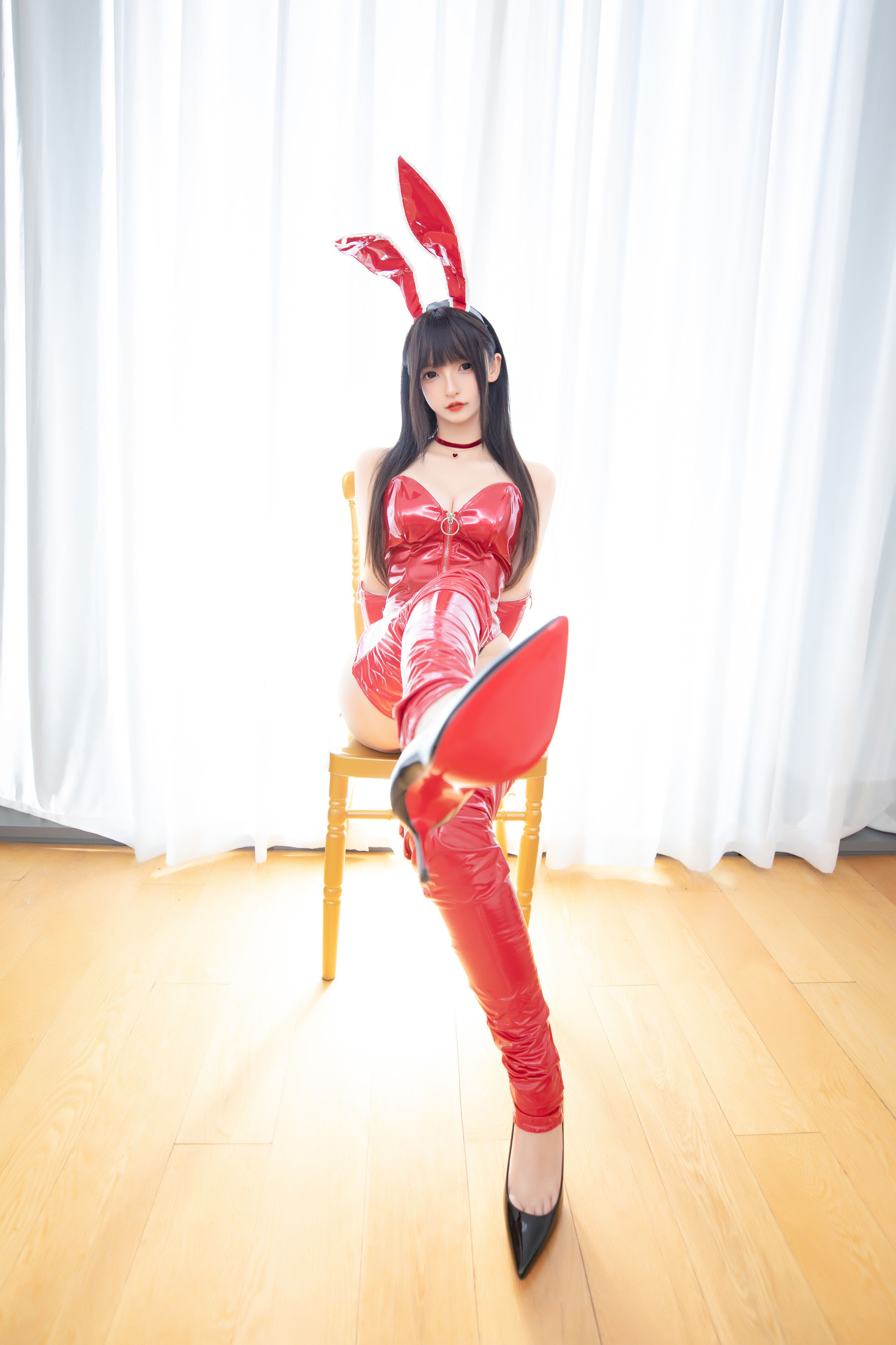 [福利COS] 萝莉神楽板真冬 之红兔迎春第2张