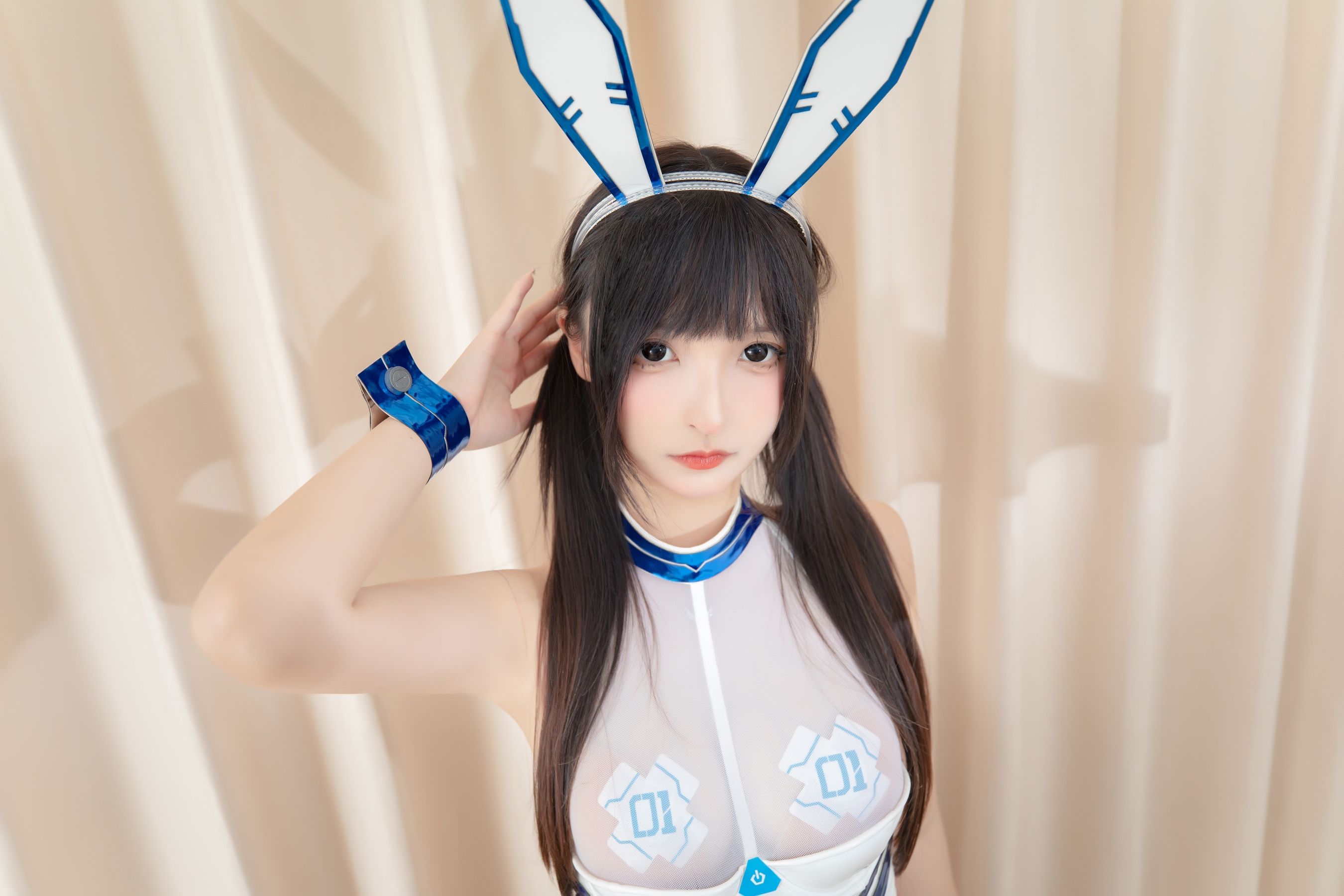 [福利COS] 萝莉神楽板真冬 之赛博战兔第5张