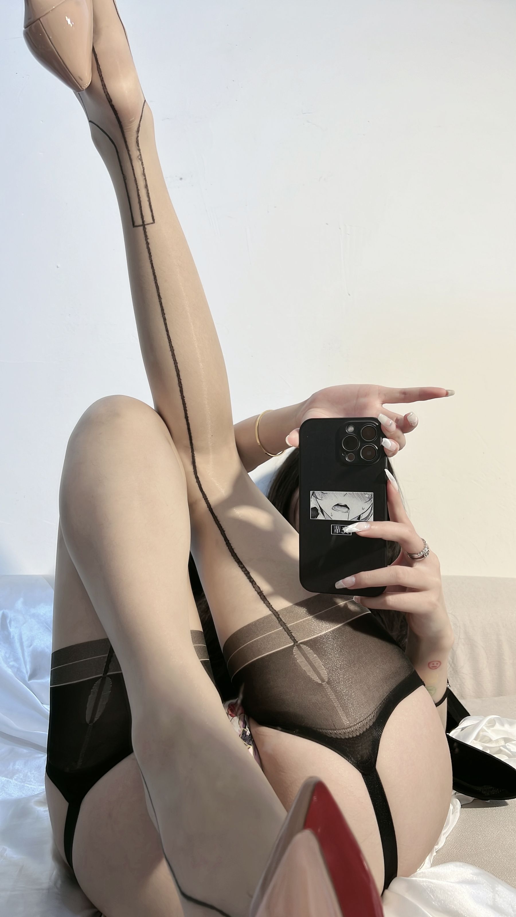 [福利COS] 陈佩奇yyyy - 灰色提袜第7张