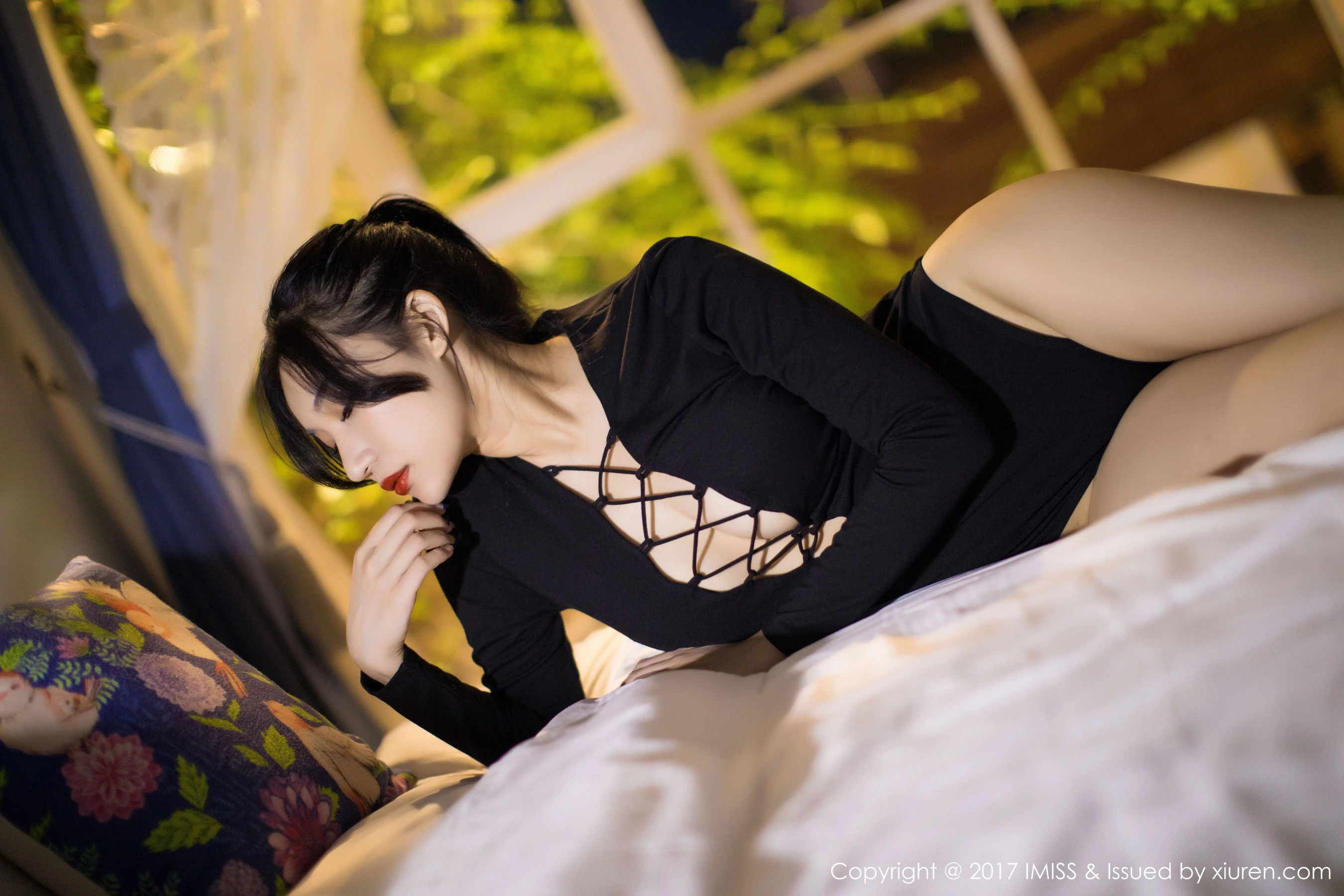 小狐狸Sica《黑色私房性感美腿》 爱蜜社IMiss VOL.194第3张