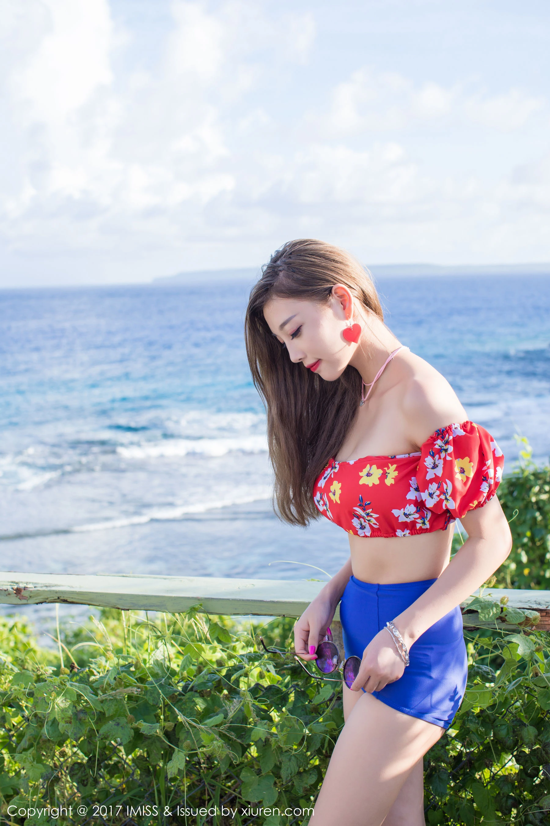  杨晨晨sugar《室外清新大秀美腿系列》 爱蜜社IMiss Vol.189第11张