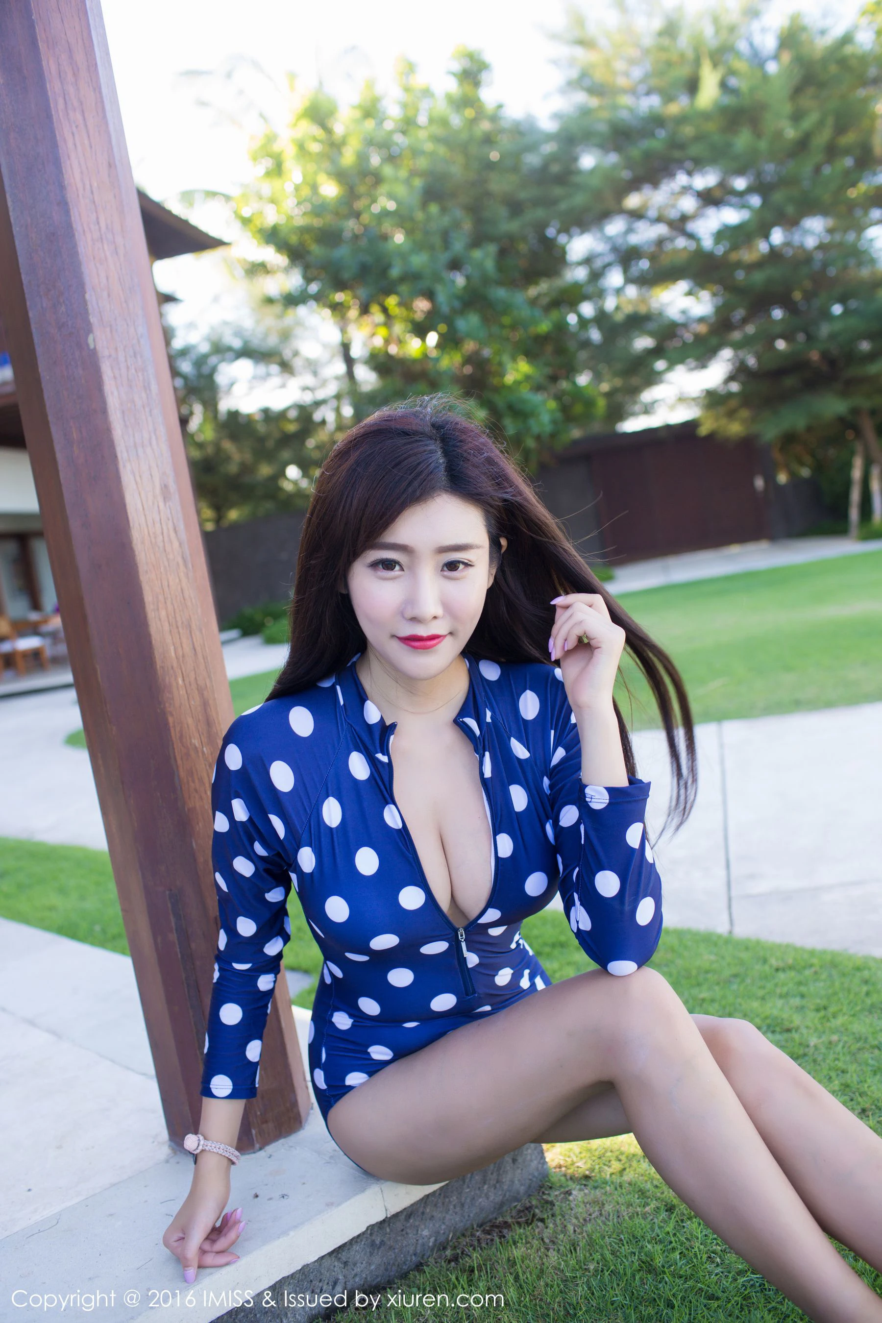 程小烦不烦《2套美胸泳装》 爱蜜社IMiss Vol.103第5张