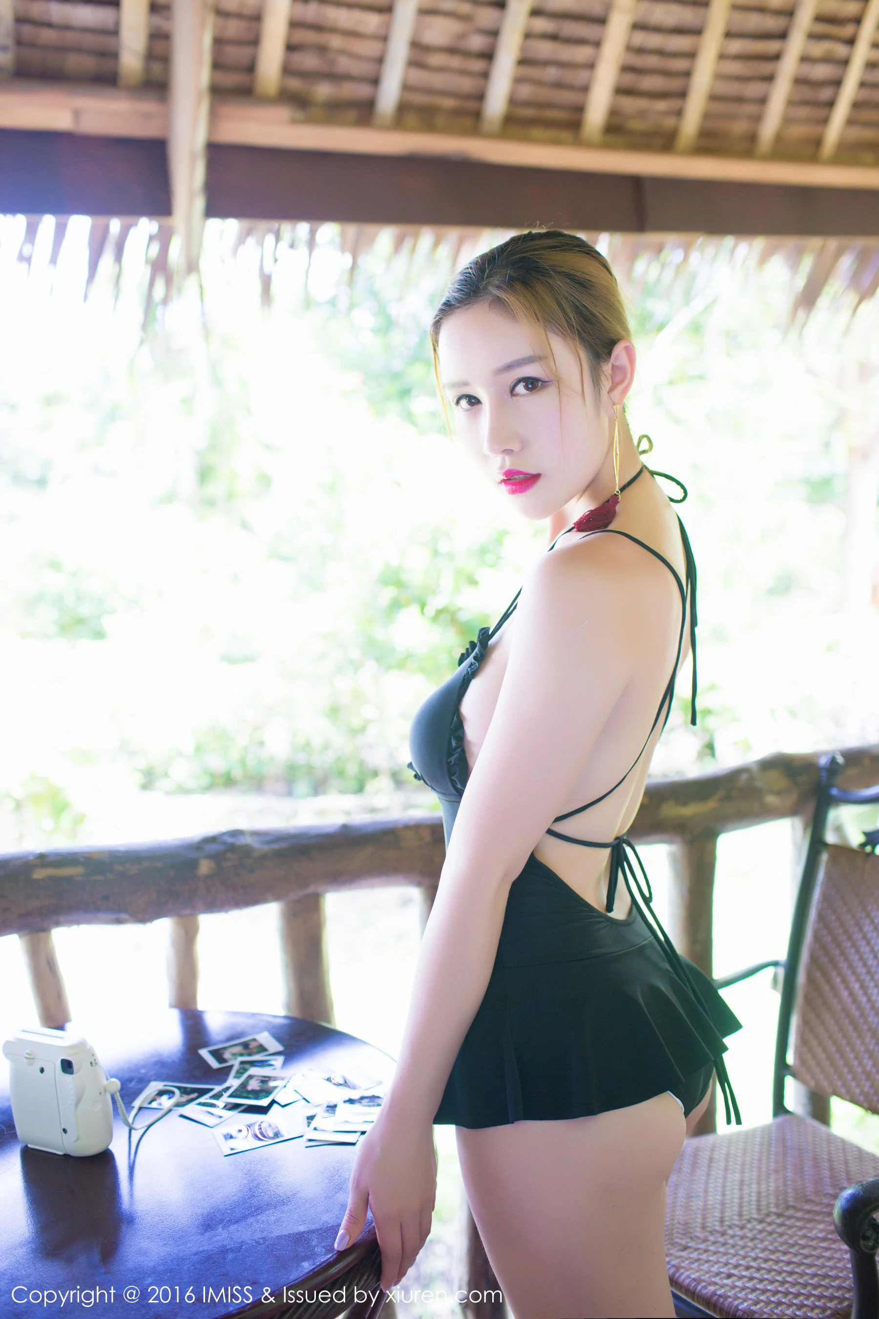 于姬Una《白皙的皮肤,呼之欲出的爆乳》 爱蜜社IMiss Vol.061第12张