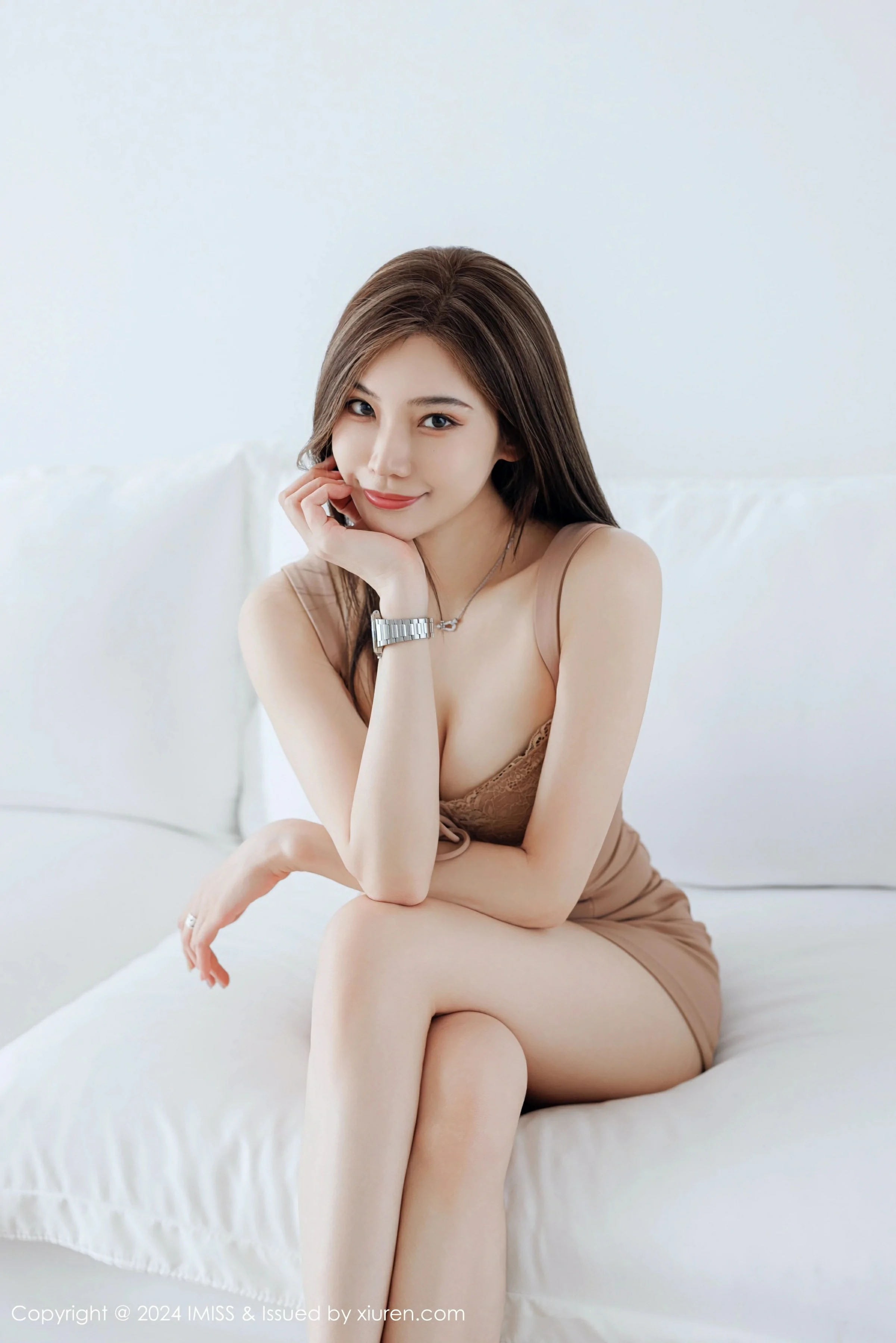  爱蜜社 VOL.775 小狐狸Kathryn [53P]第1张