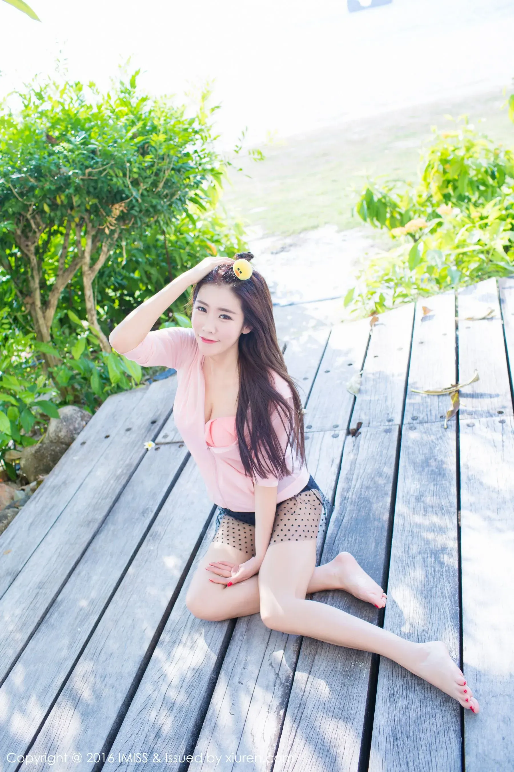 程小烦不烦《粉色装扮+白色裙子外拍》 爱蜜社IMiss Vol.086第7张