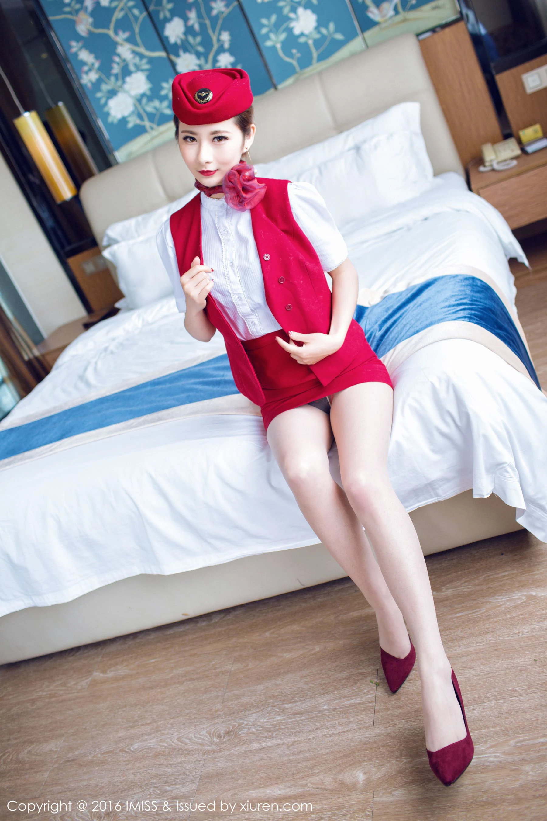  莉莉Lily《兔女郎、空姐制服+死库水湿身系列》 爱蜜社IMiss Vol.082第5张