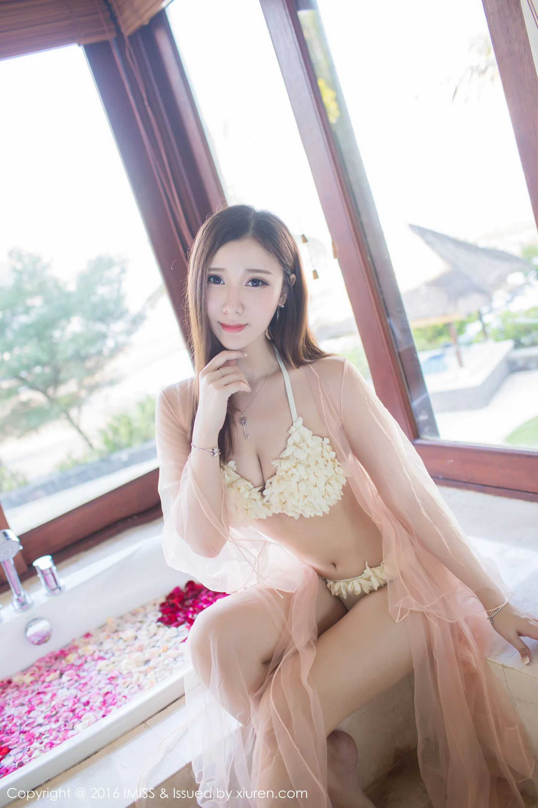  气质女神@淼淼萌萌哒《巴厘岛旅拍》 爱蜜社IMiss Vol.102第4张