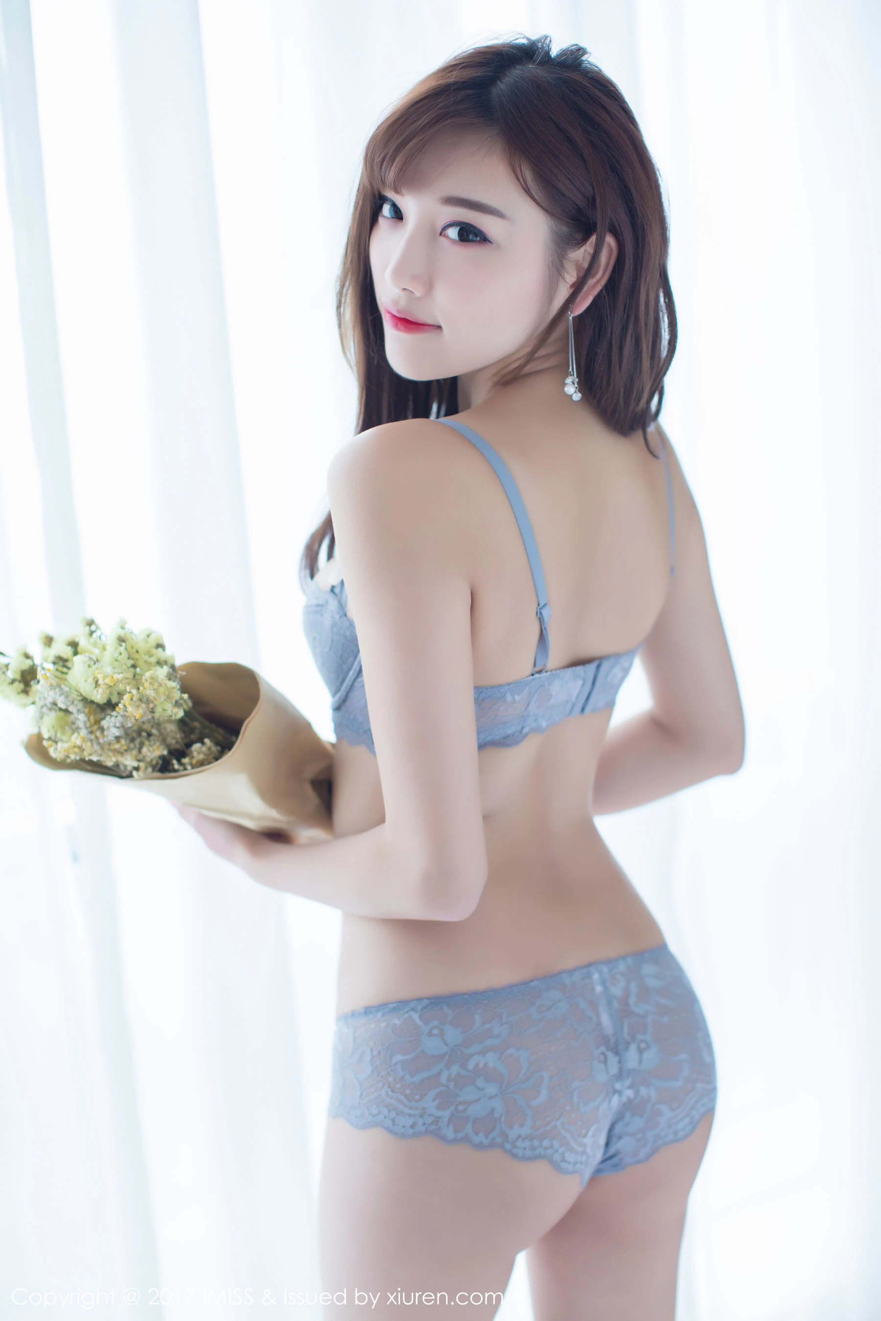  杨晨晨sugar《丝袜美腿诱惑+完善礼物》 爱蜜社IMiss Vol.181第13张