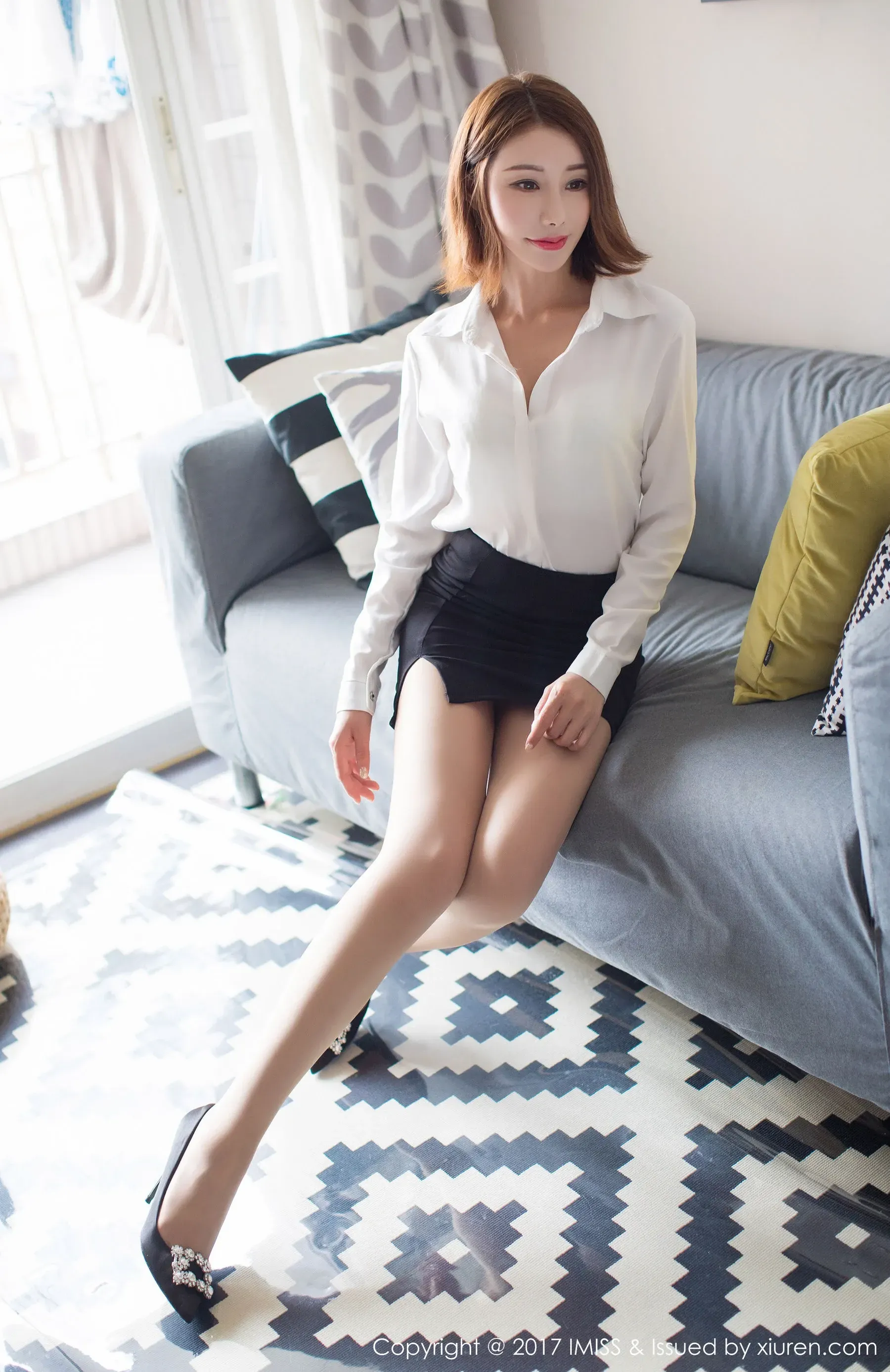  Savina《OL制服搭配黑丝美腿系列》 爱蜜社IMiss Vol.193第12张