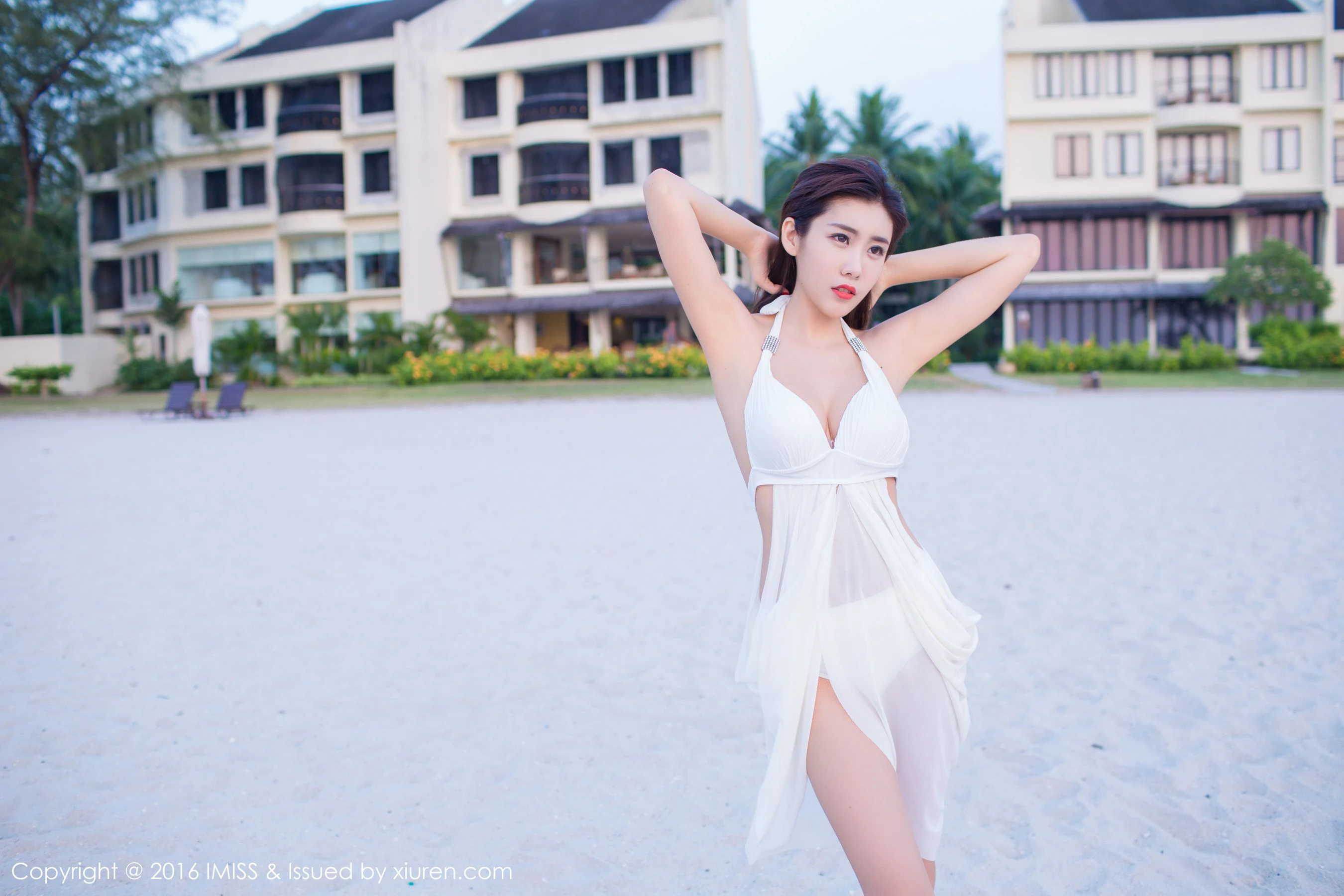  程小烦不烦《粉色装扮+白色裙子外拍》 爱蜜社IMiss Vol.086第15张