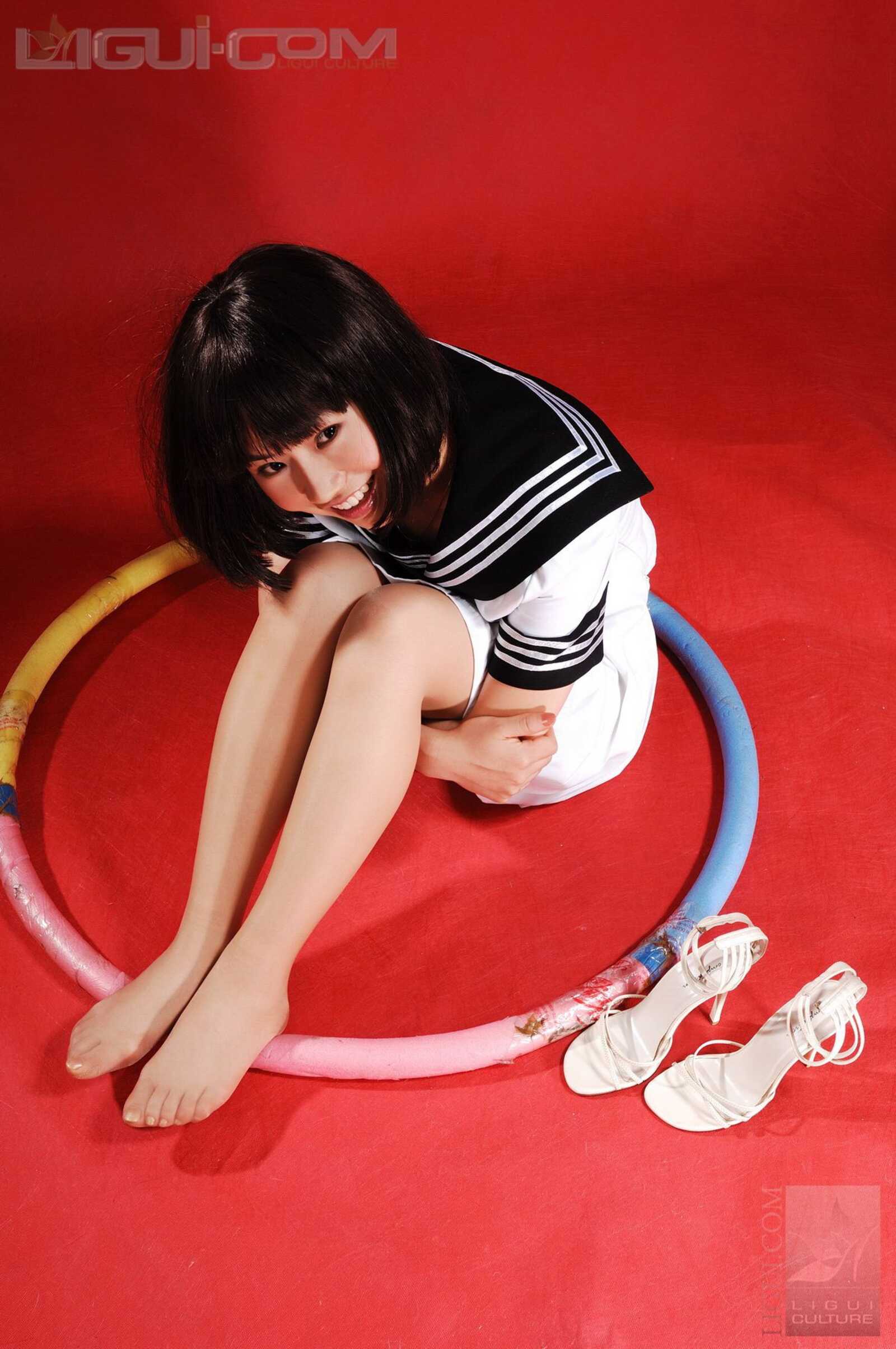 Model 由美《可爱学生妹锻炼时秀丝袜》 [丽柜Li第9张