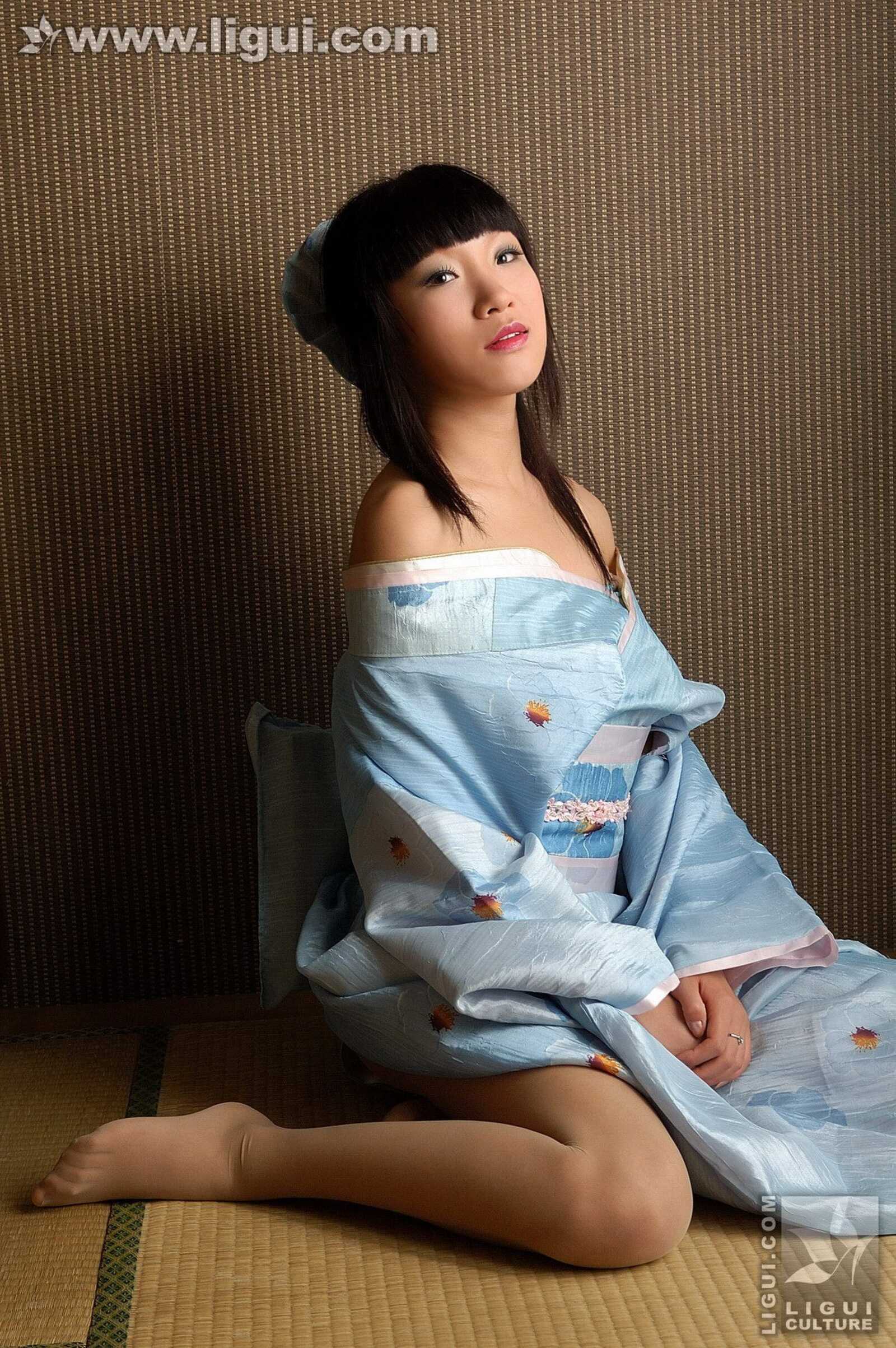 Model 伊园《日本丝袜少女与狗熊的邂逅》 [丽柜第1张