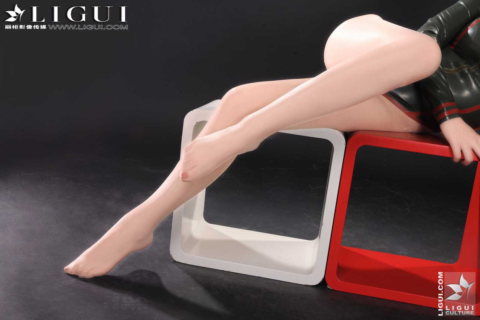 Model 文静《性感女军服》 [丽柜LiGui] 美腿玉足写第1张