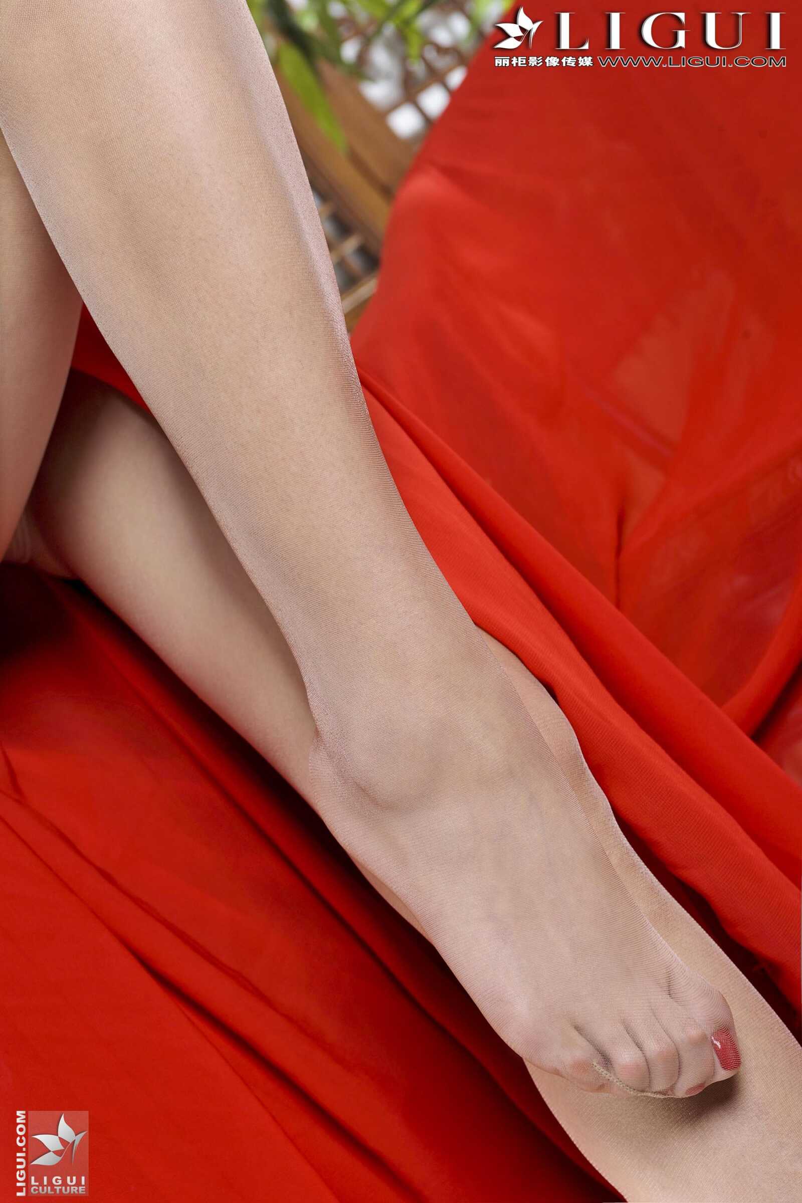 Model 晴晴《古典丝足》 [丽柜贵足LiGui] 美腿玉足第7张