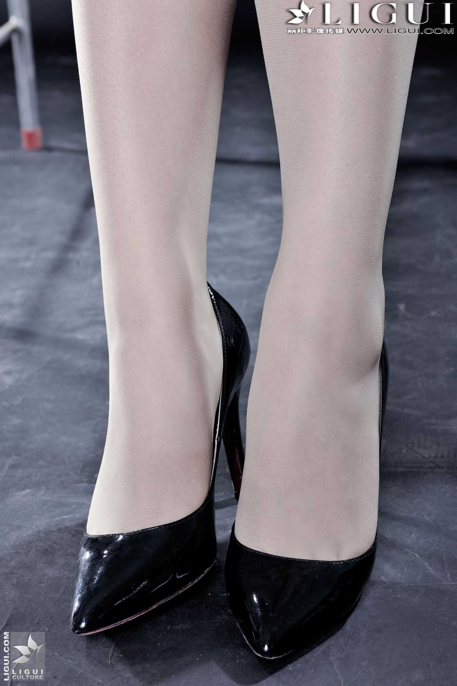 [丽柜贵足LiGui] Model 允儿《肉丝袜高跟女郎》美腿第9张